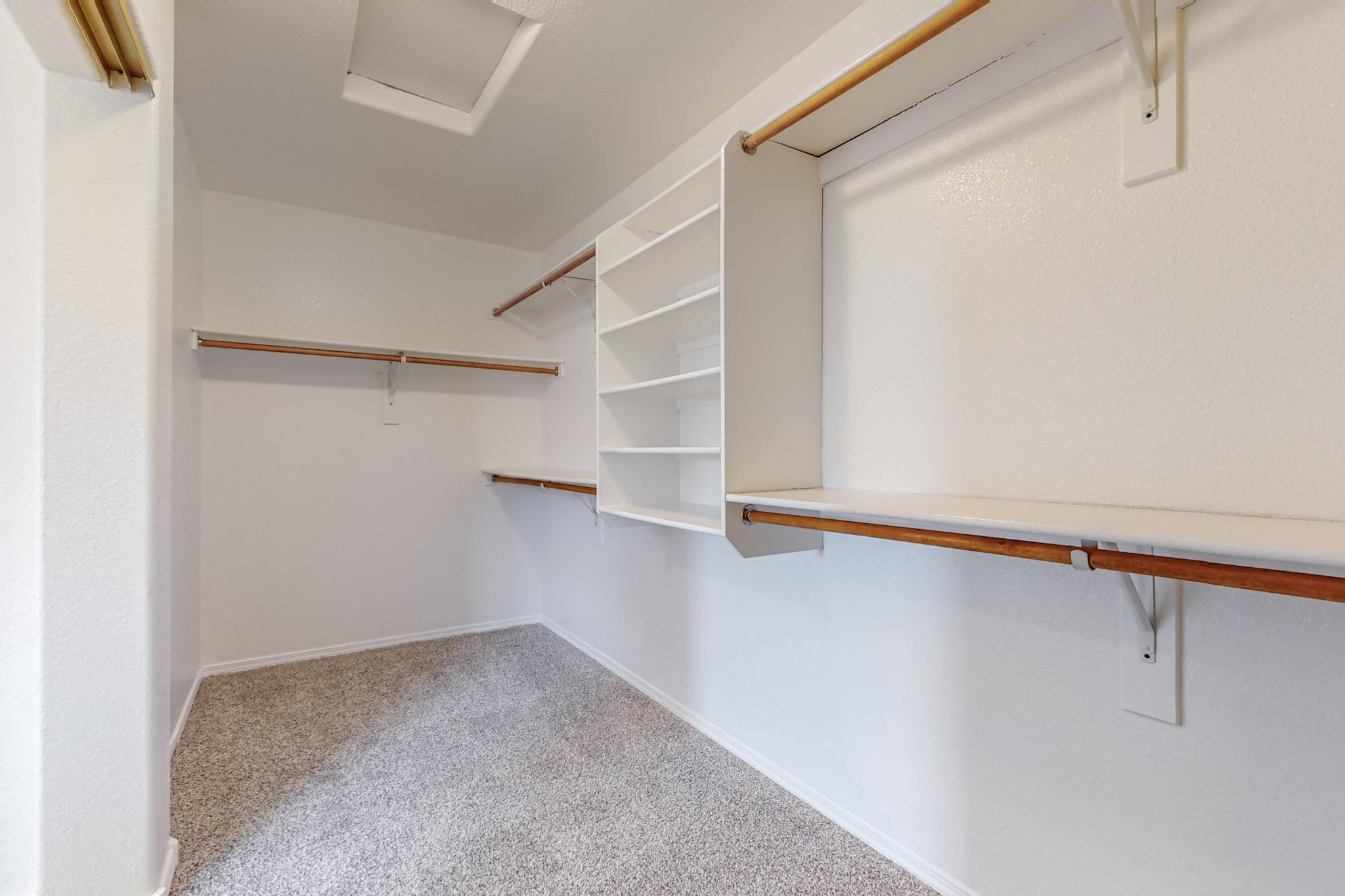 10301 Calle Dichoso Court NW