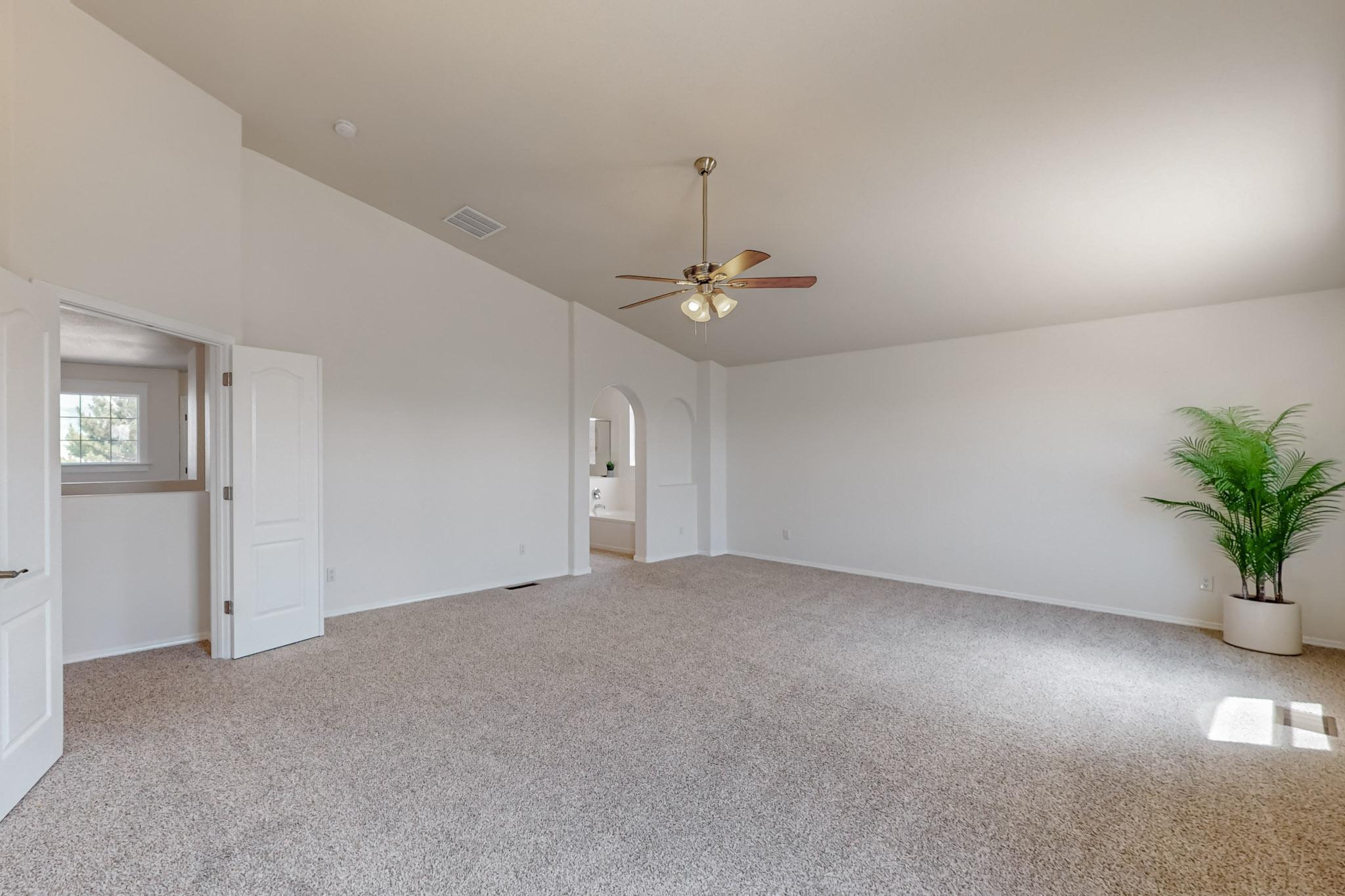 10301 Calle Dichoso Court NW