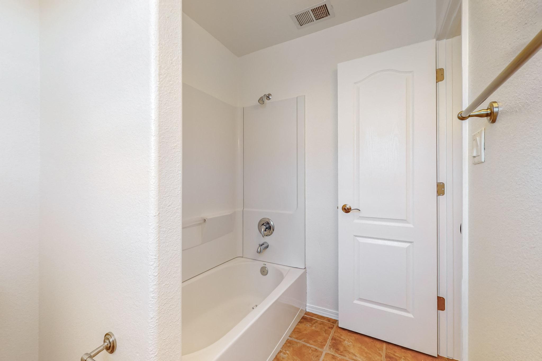 10301 Calle Dichoso Court NW