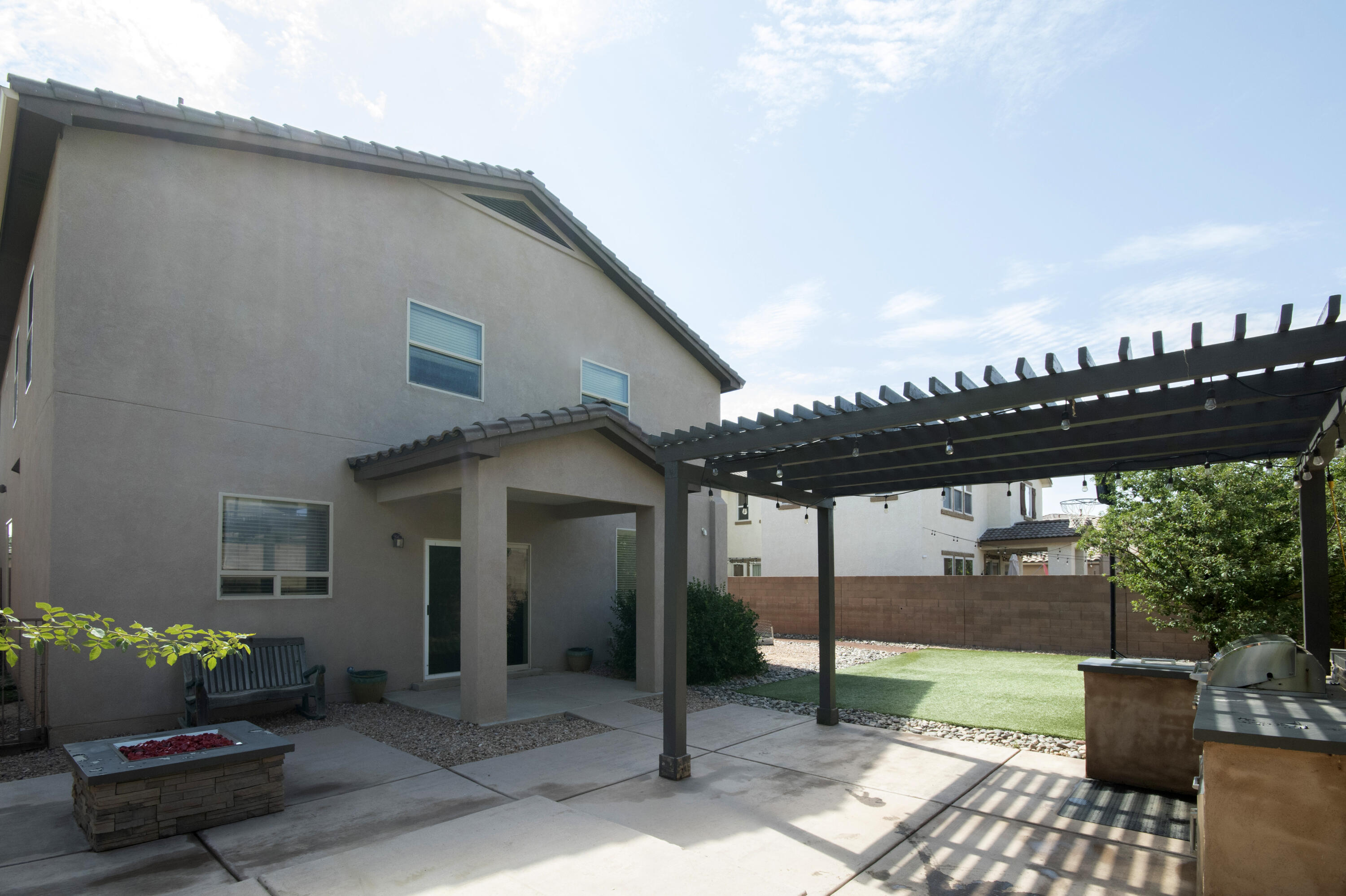 6827 Lava Rock Drive NW
