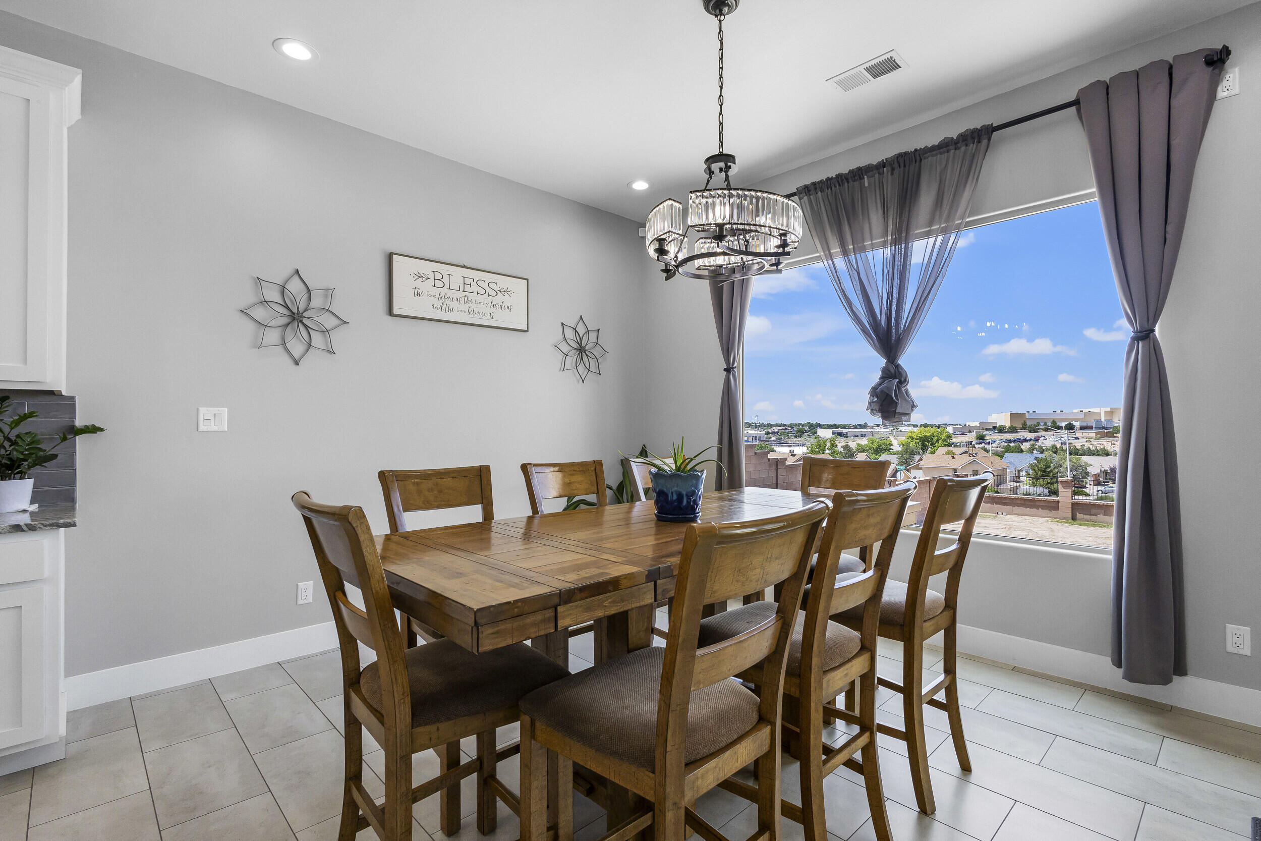 1025 Mesa Loop NW