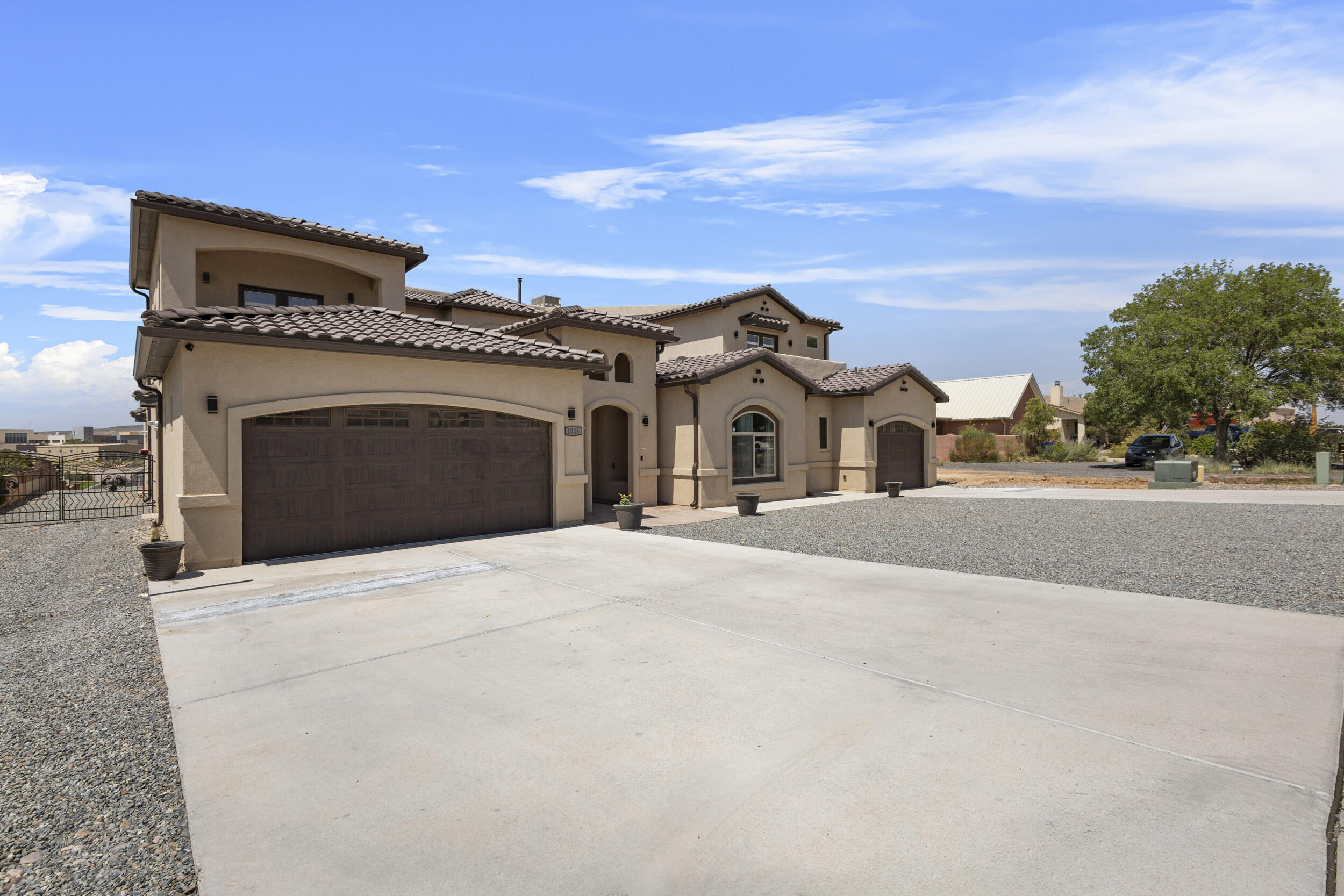1025 Mesa Loop NW