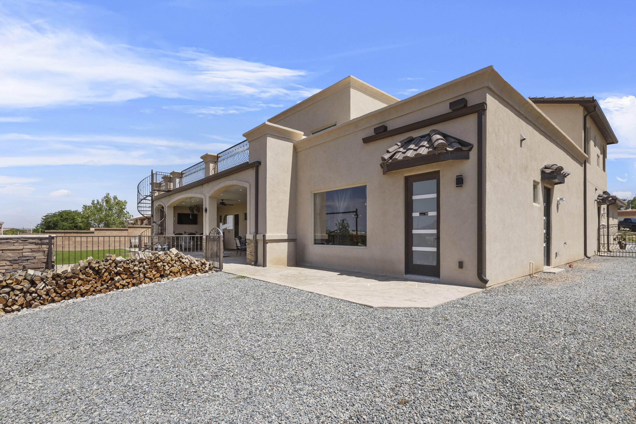 1025 Mesa Loop NW