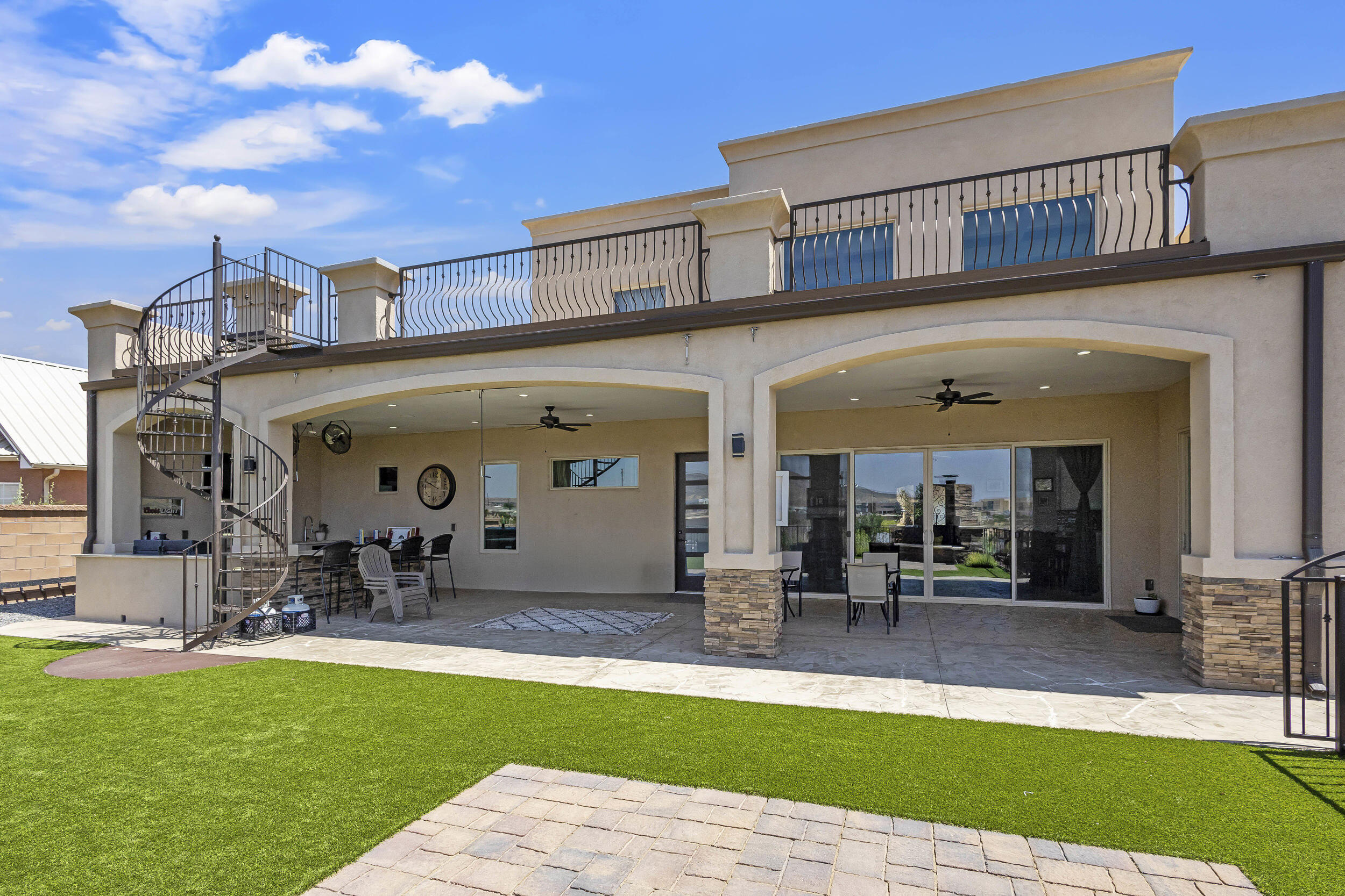 1025 Mesa Loop NW