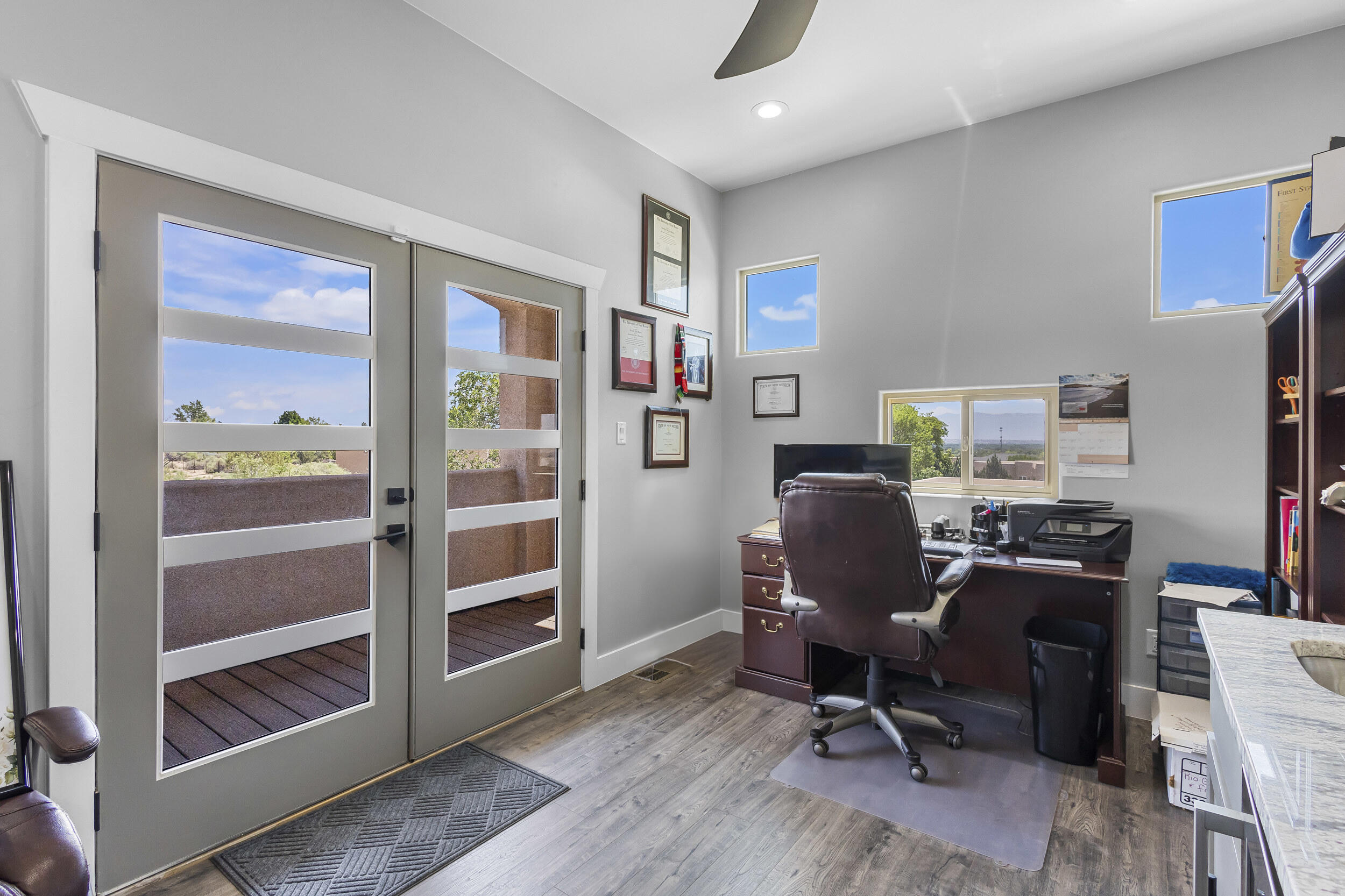 1025 Mesa Loop NW