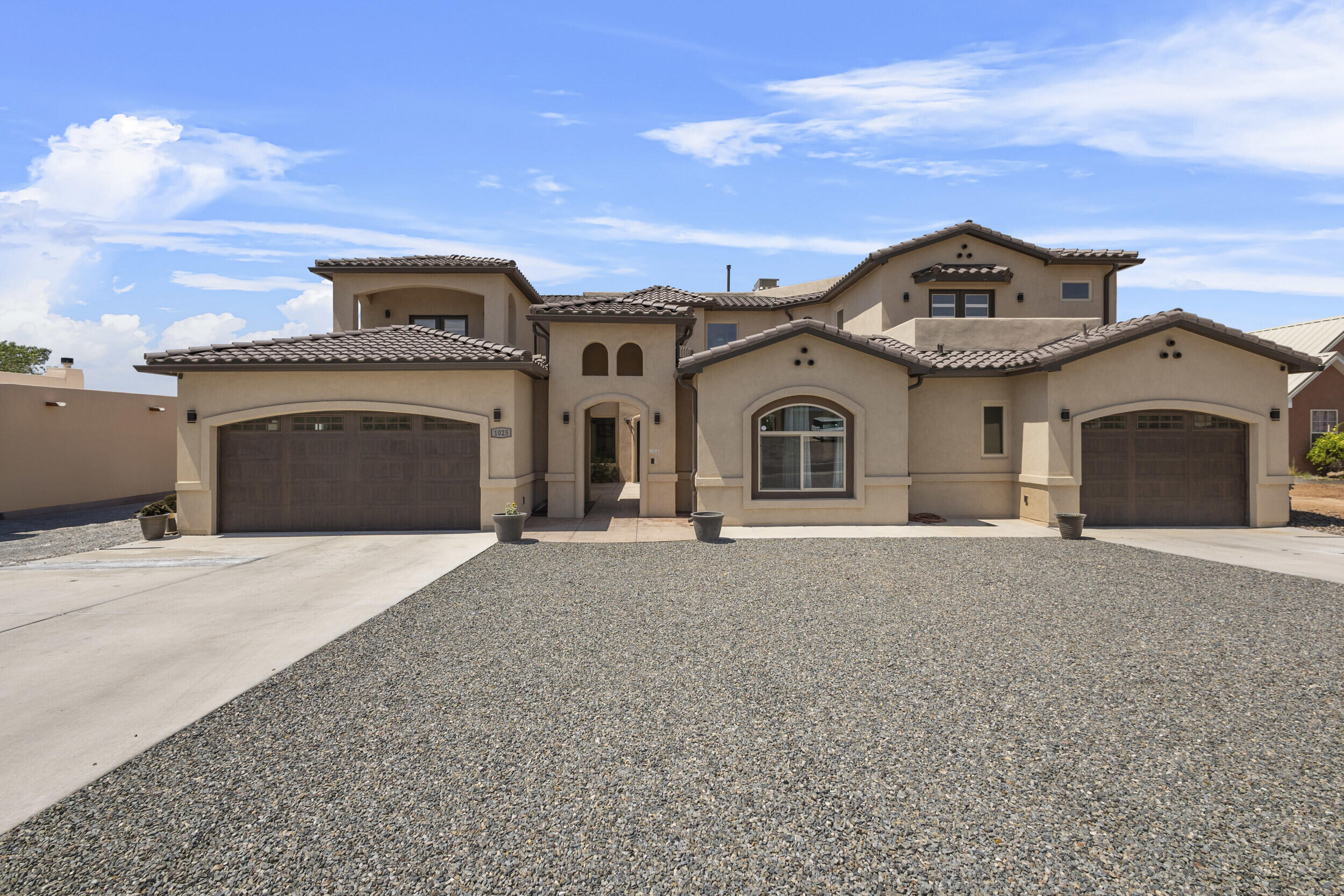1025 Mesa Loop NW