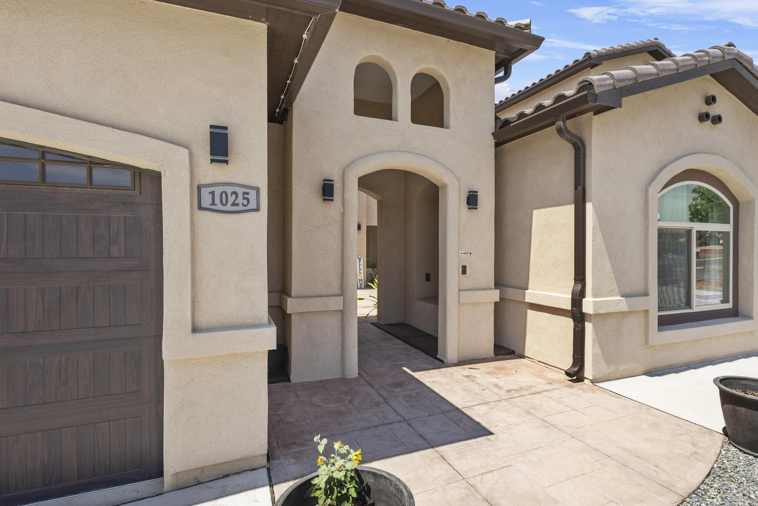 1025 Mesa Loop NW