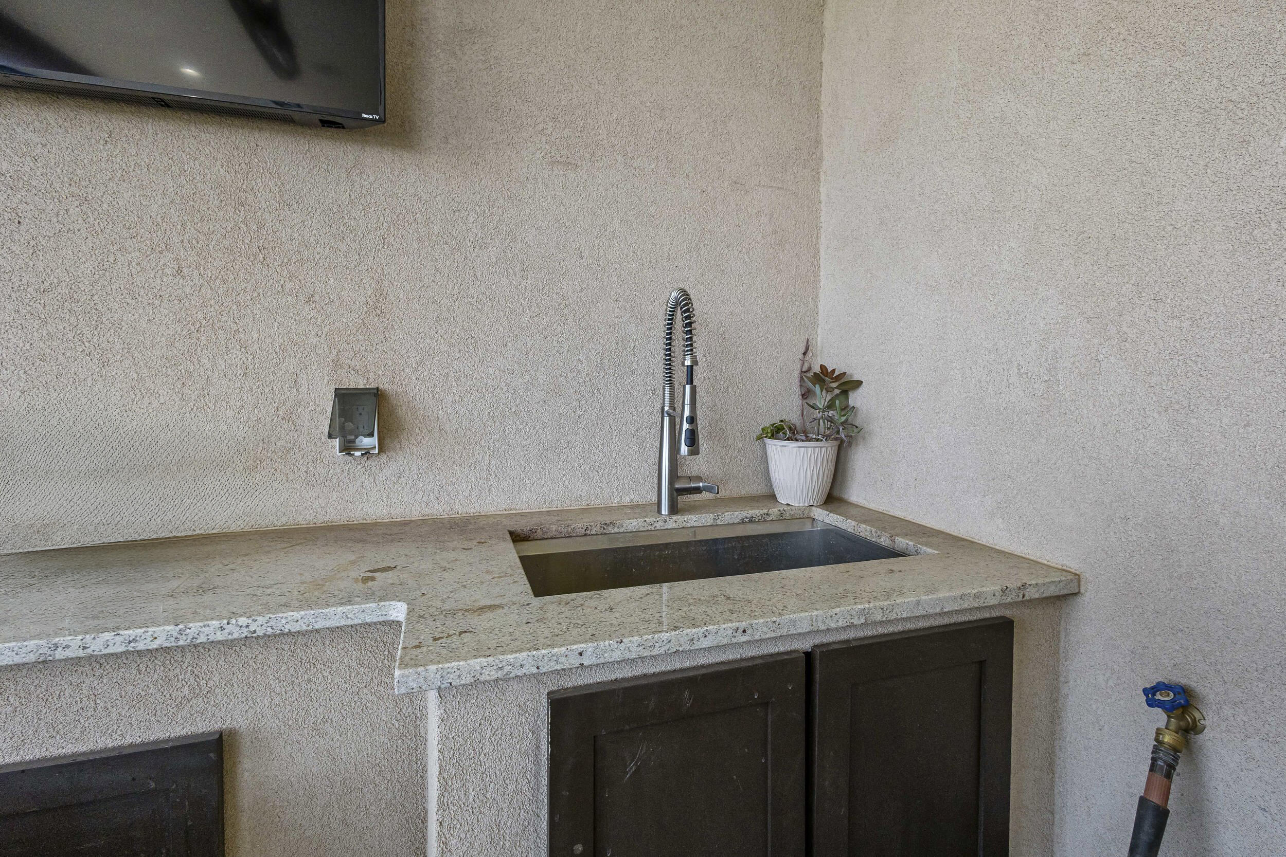 1025 Mesa Loop NW
