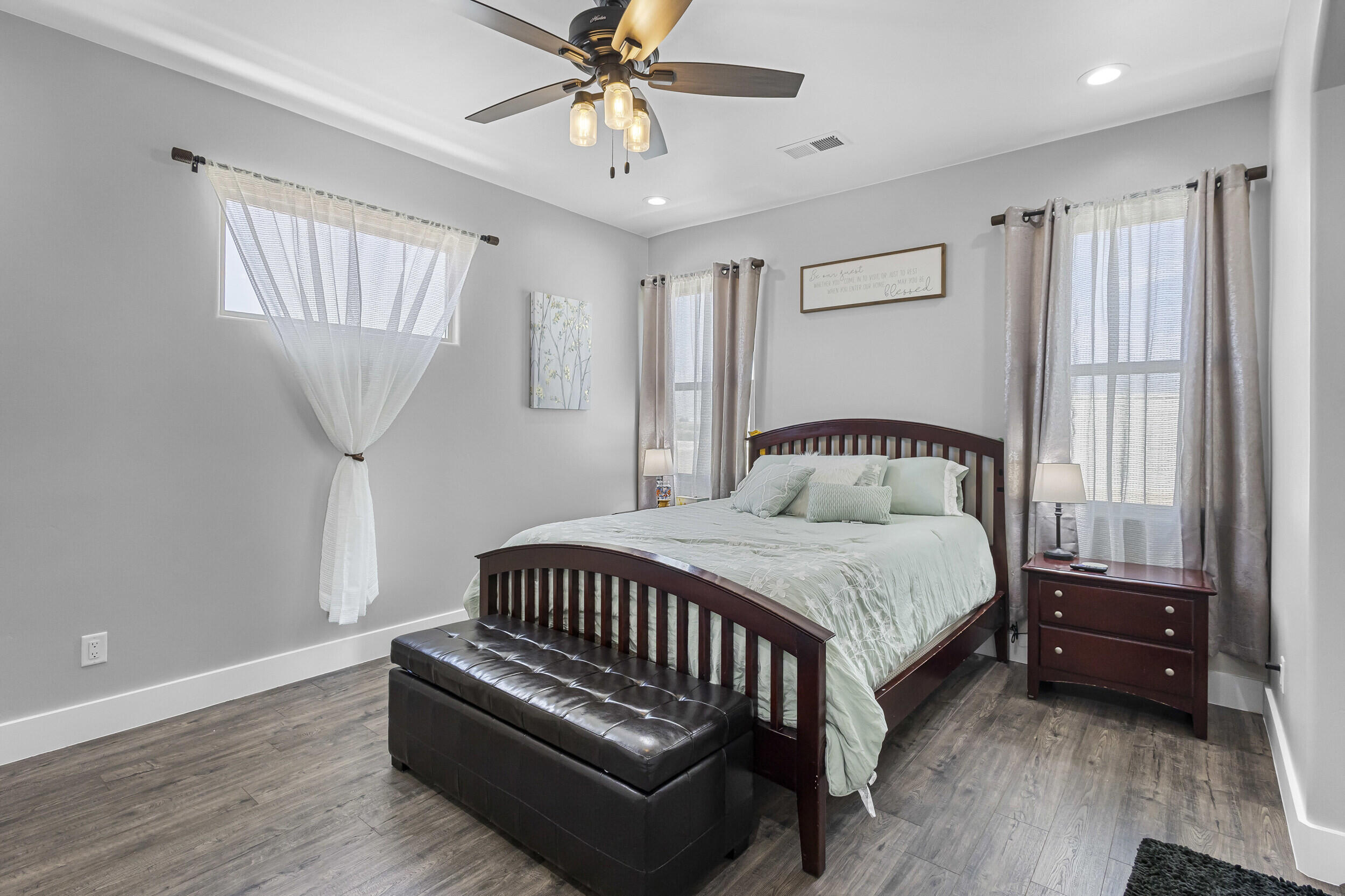 1025 Mesa Loop NW
