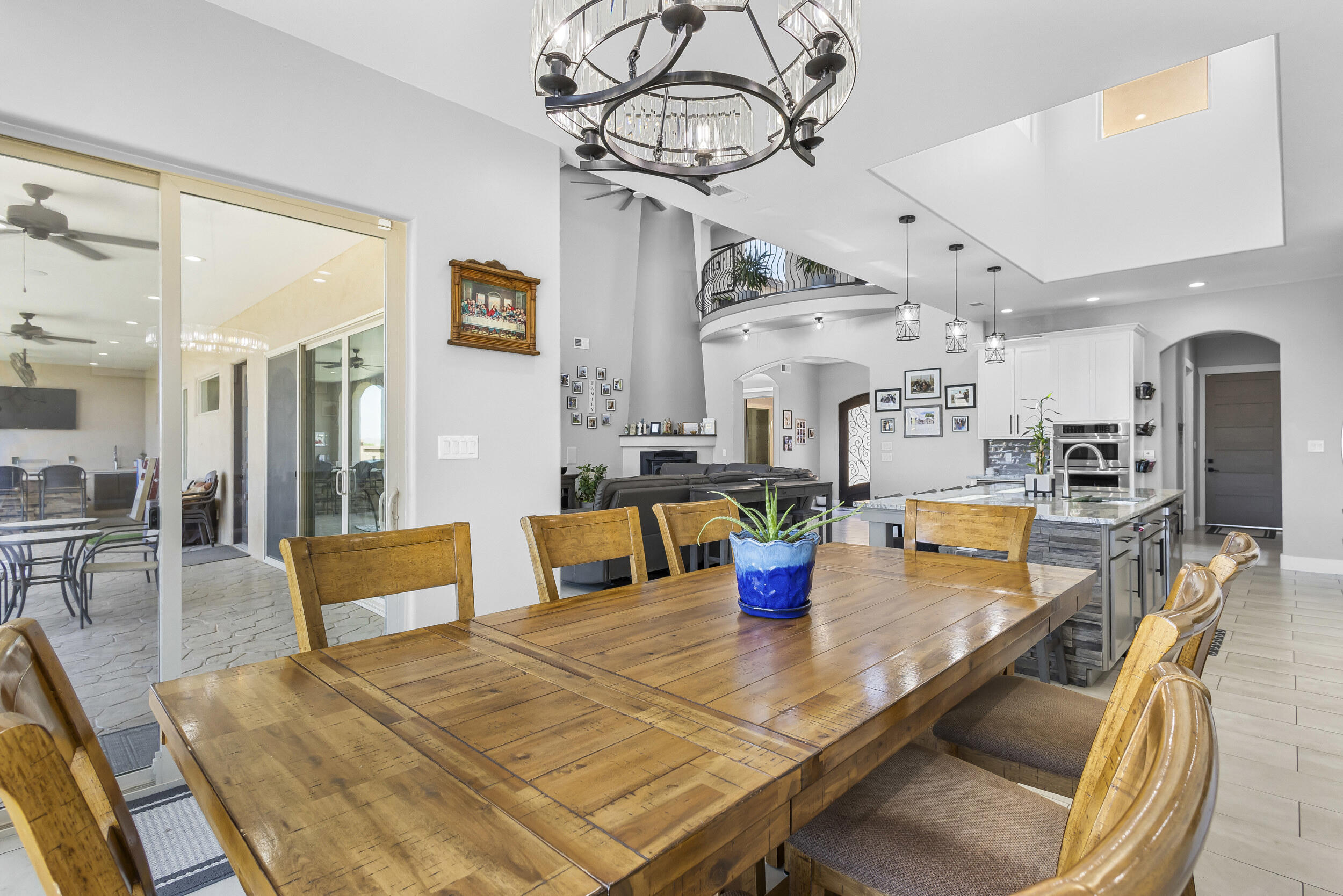 1025 Mesa Loop NW