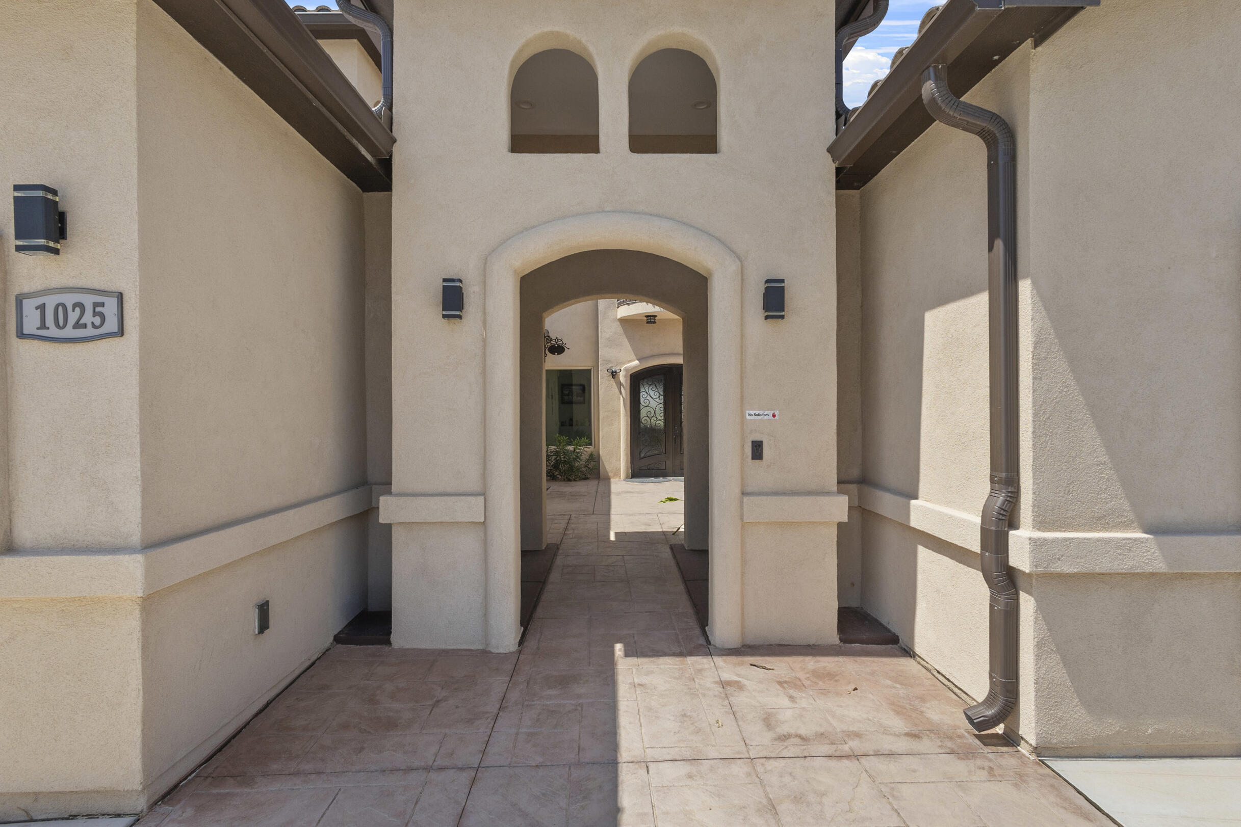 1025 Mesa Loop NW
