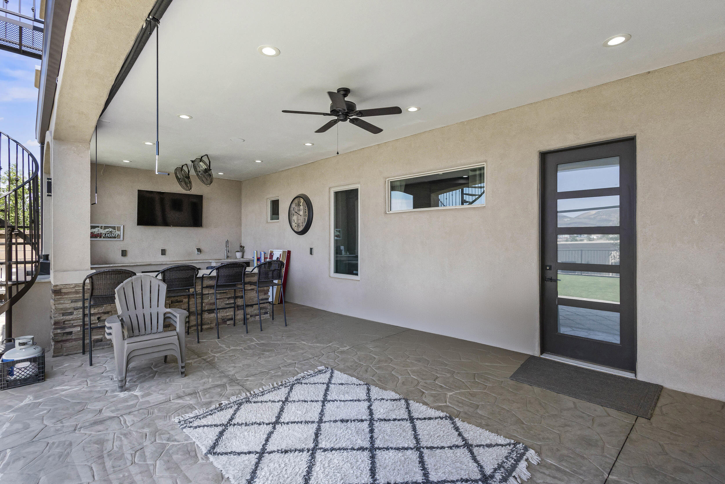 1025 Mesa Loop NW