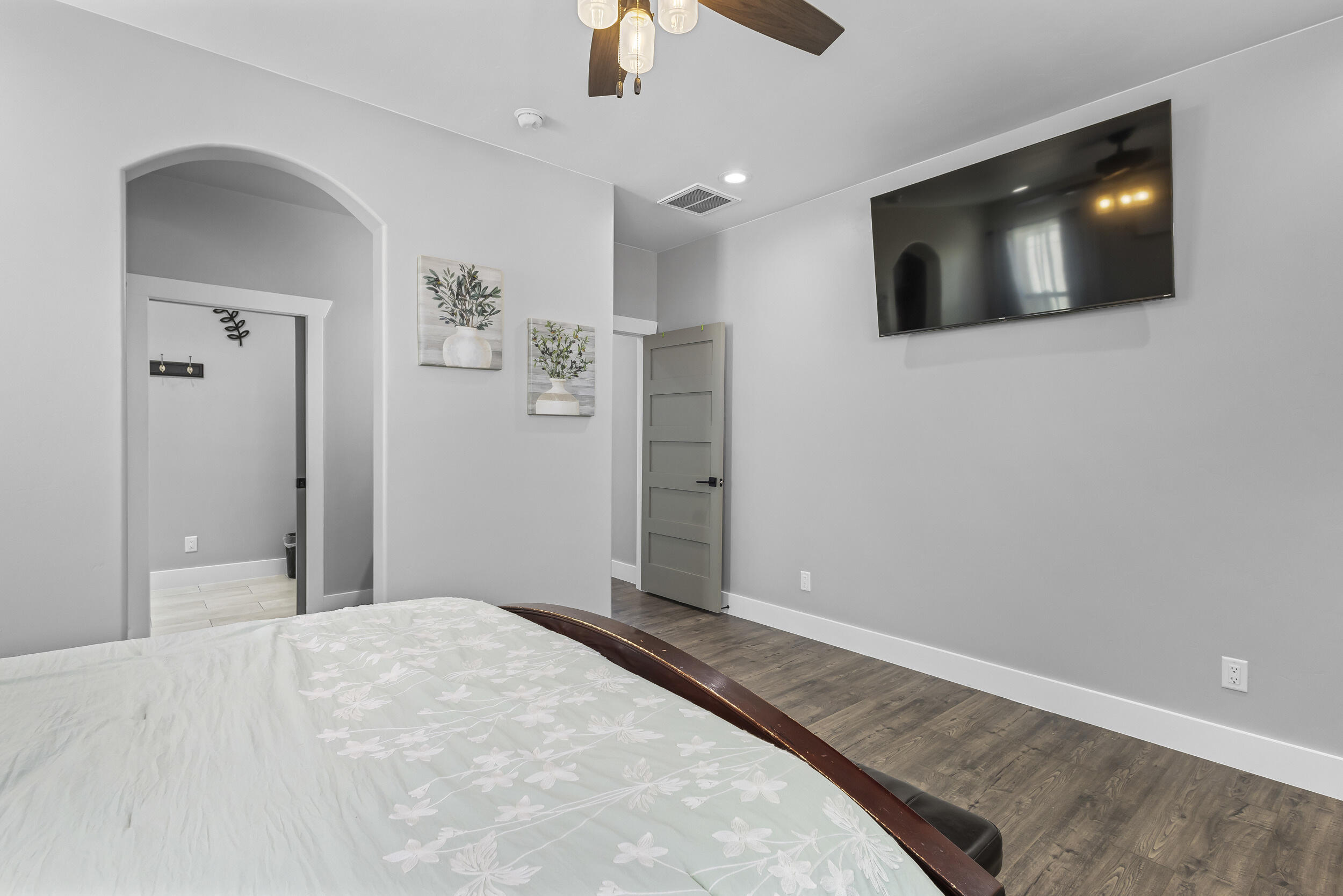 1025 Mesa Loop NW
