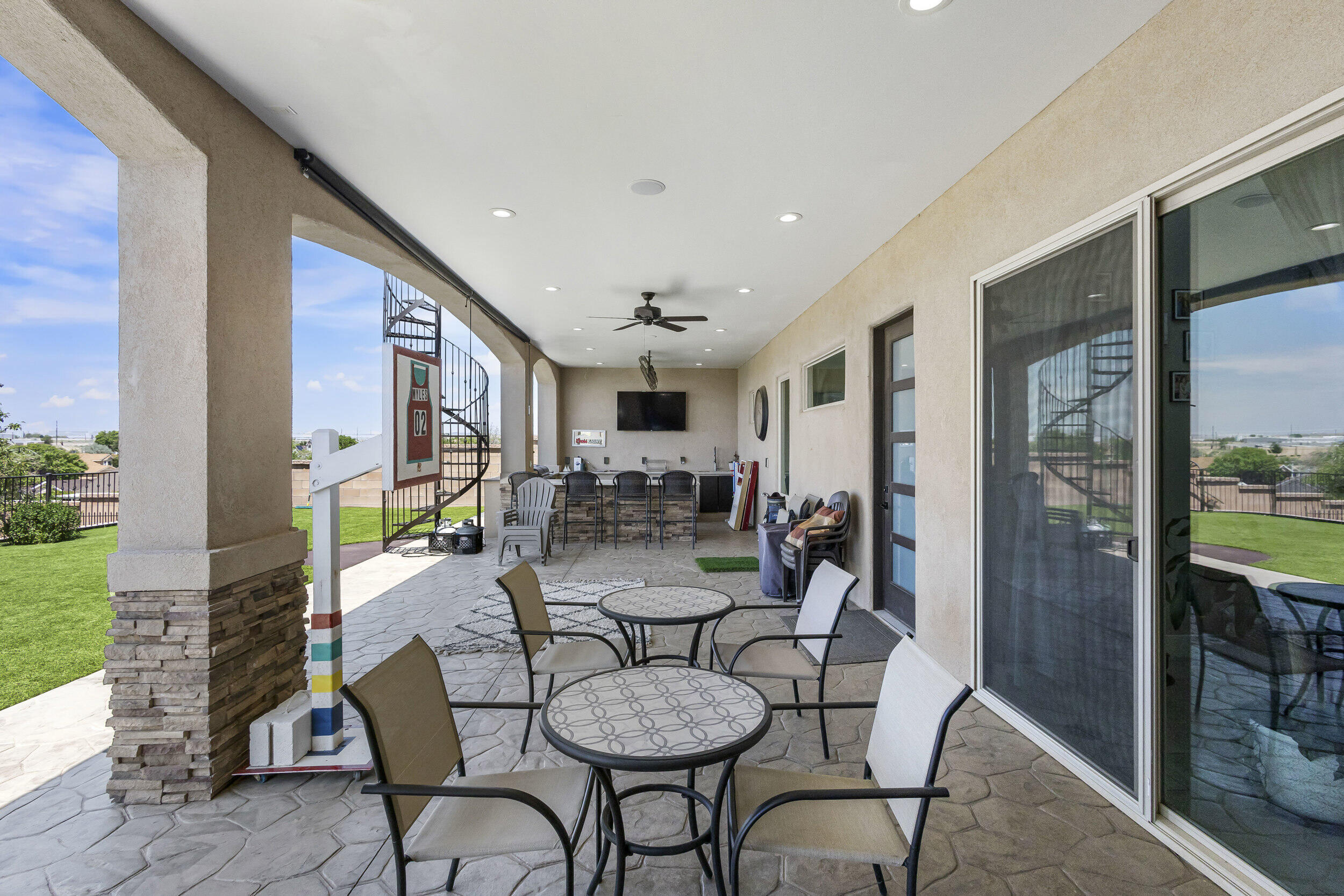 1025 Mesa Loop NW