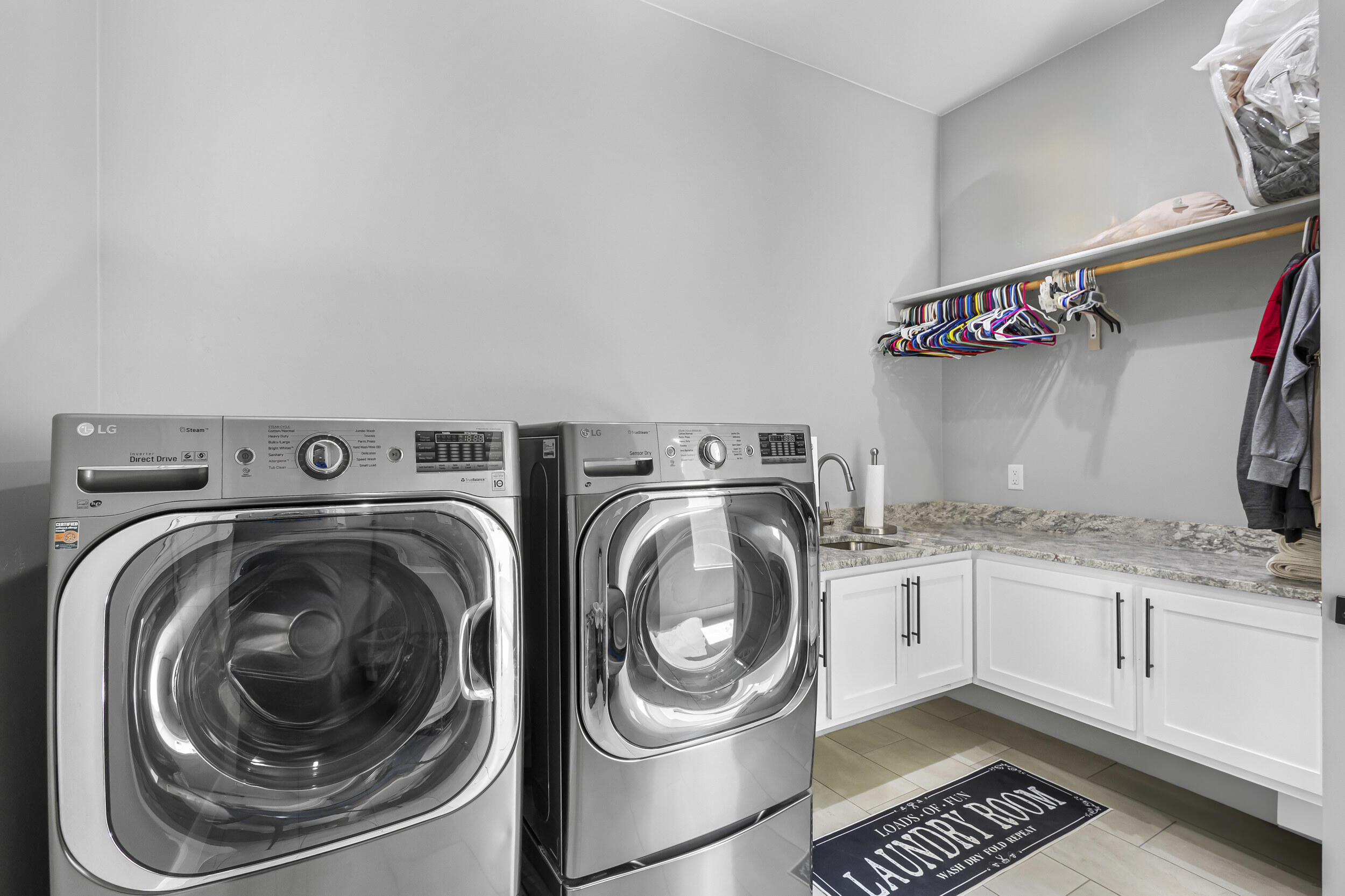 1025 Mesa Loop NW