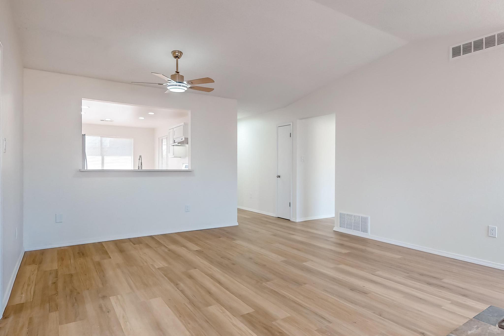 563 Apache Loop SW