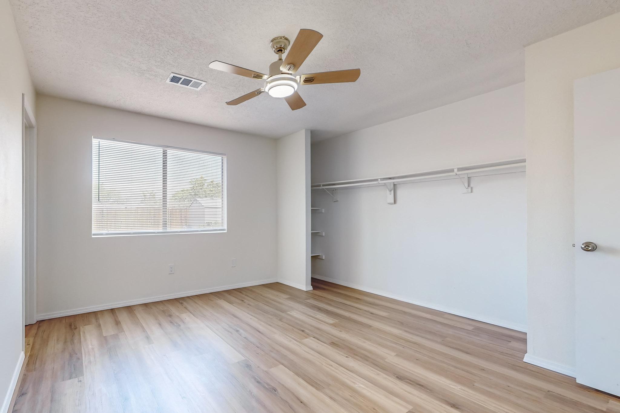 563 Apache Loop SW