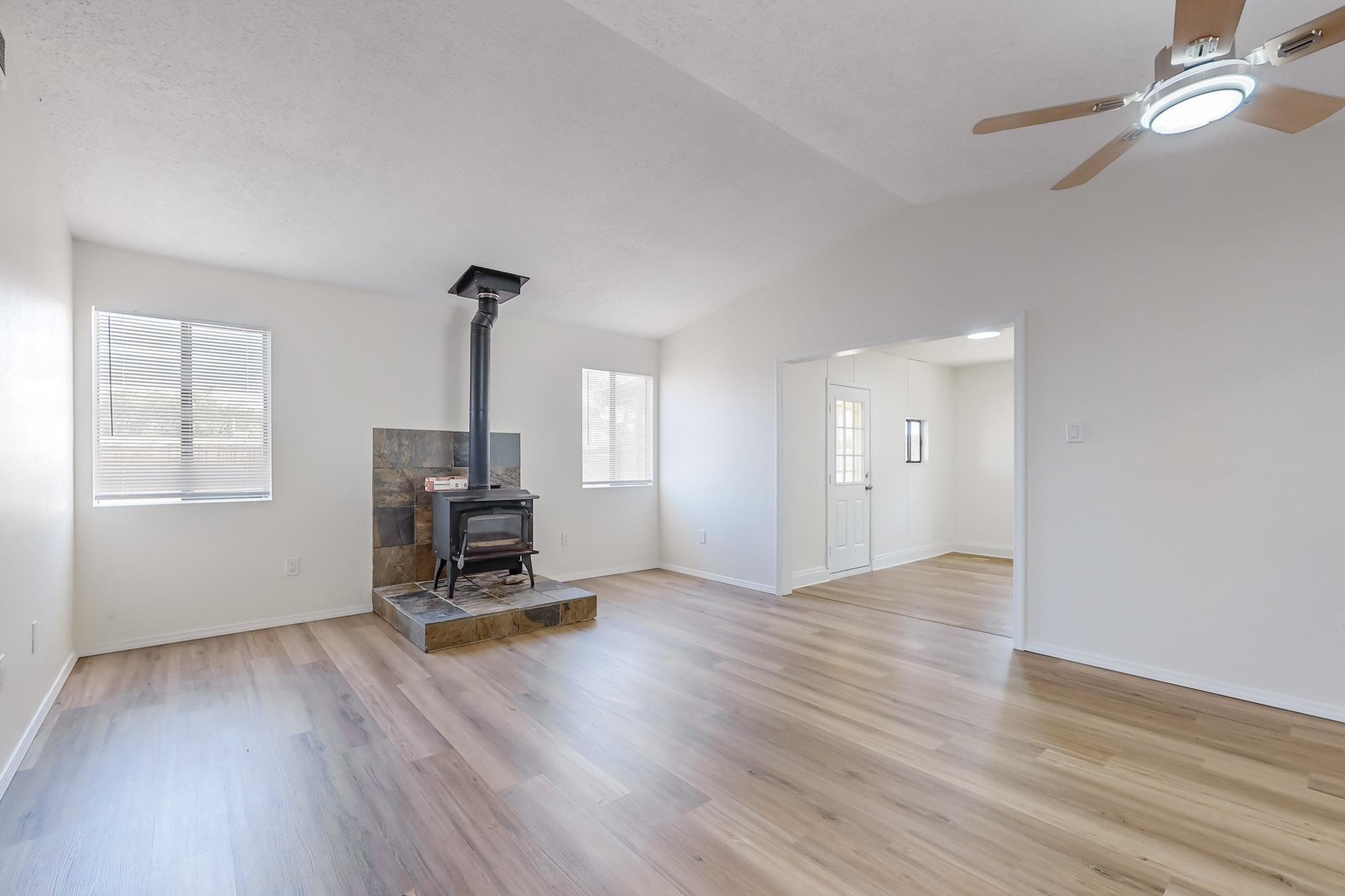 563 Apache Loop SW