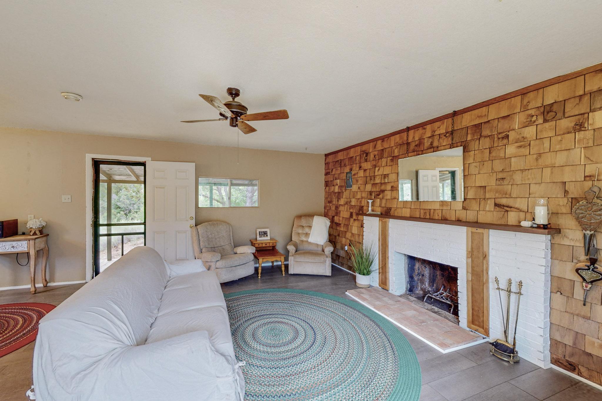 930 San Diego Loop Loop