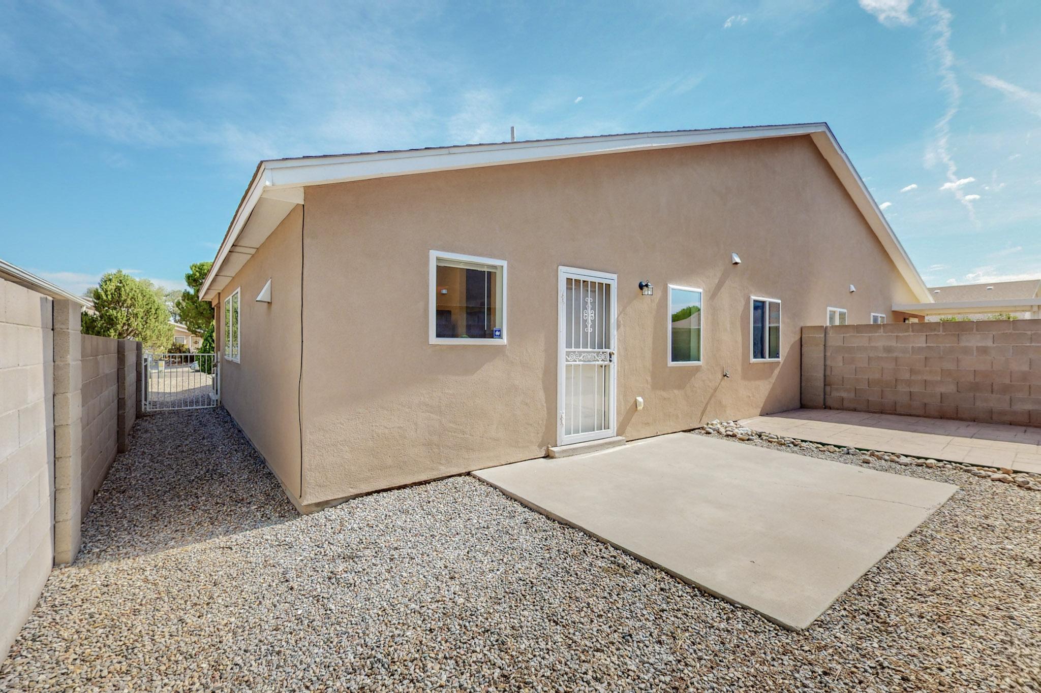 11040 Miravista Place SE