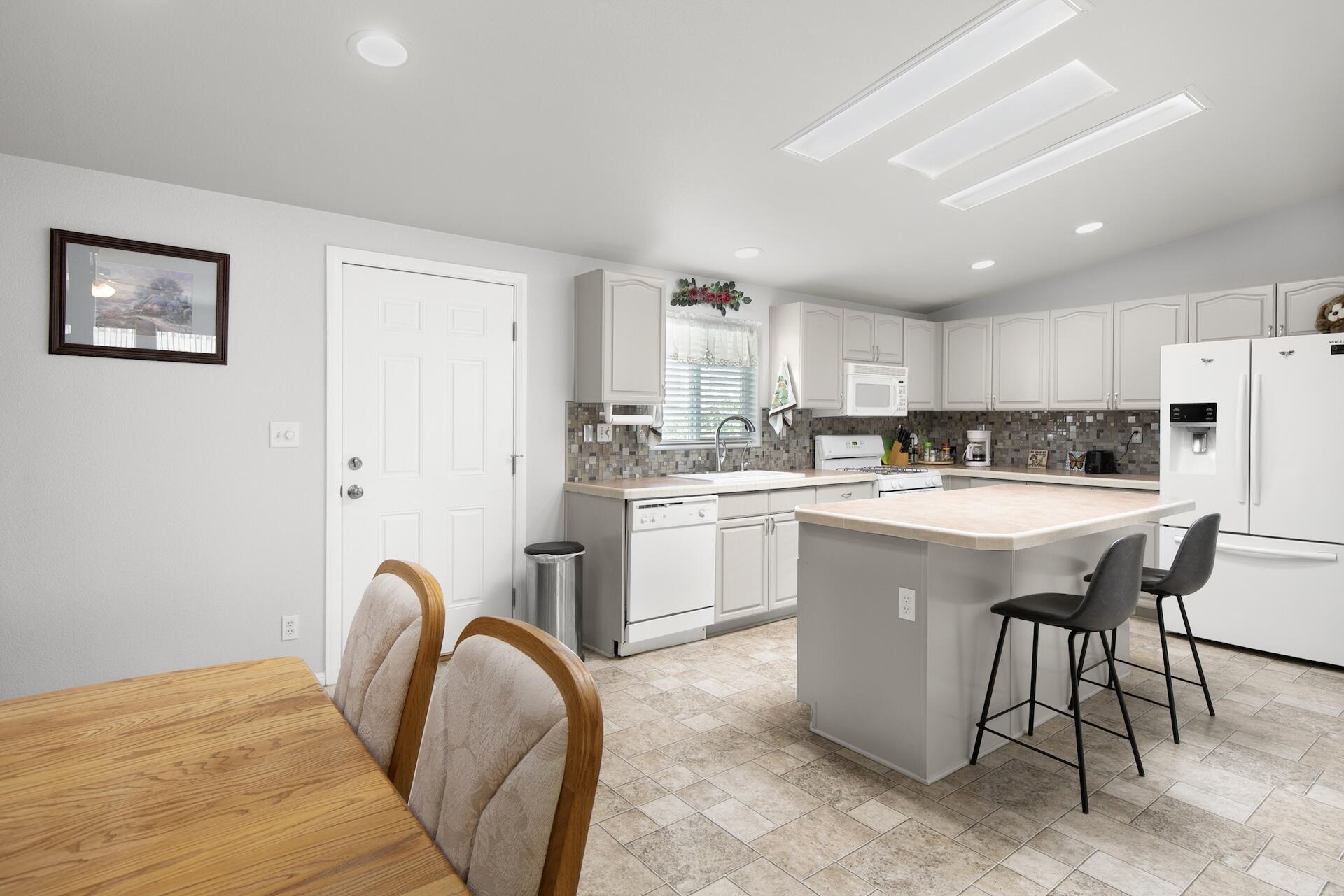 209 Sunrise Bluffs Drive