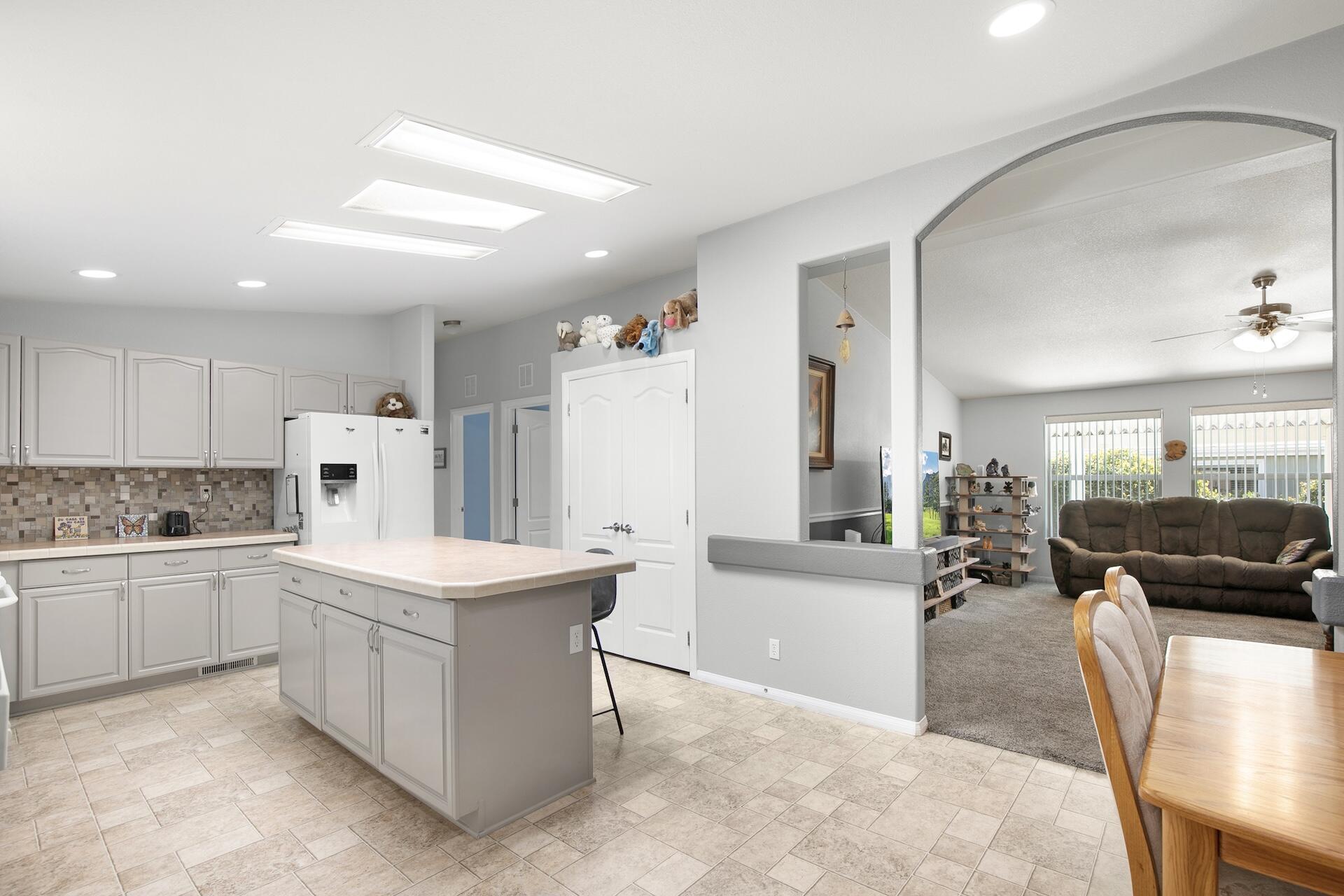 209 Sunrise Bluffs Drive