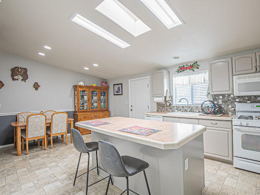 209 Sunrise Bluffs Drive