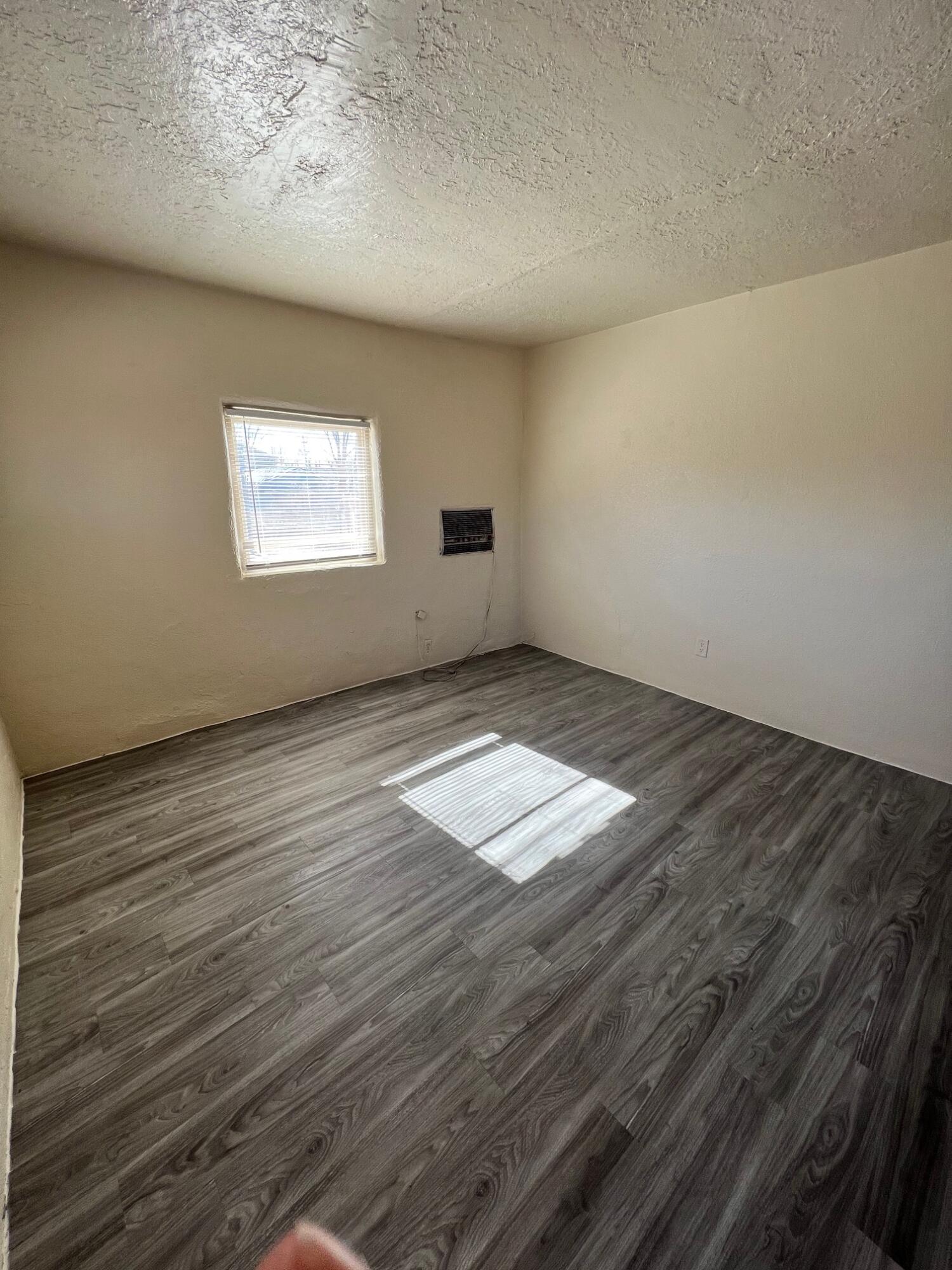 1119 Edith Boulevard NE
