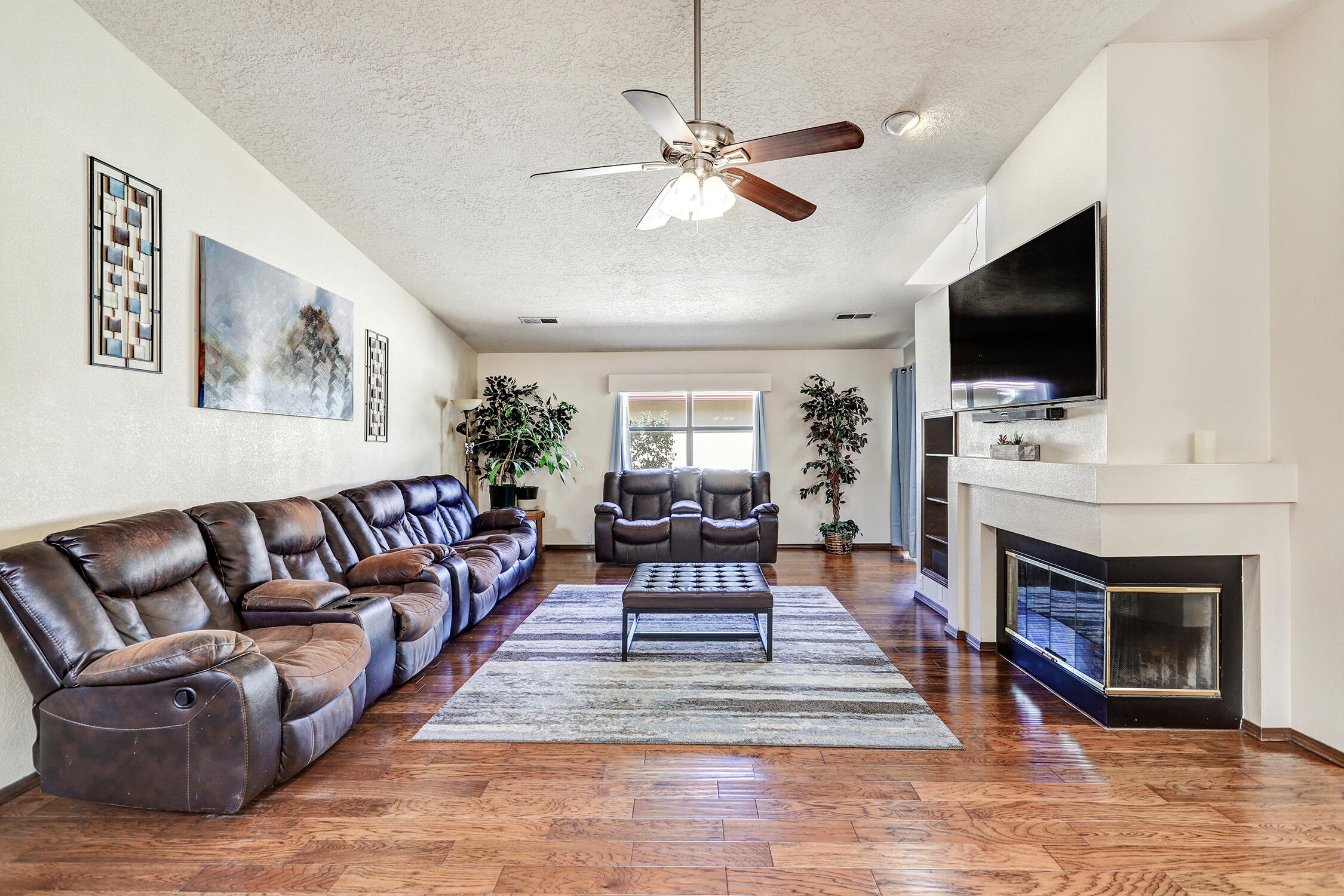 10809 Griffith Park Drive NE