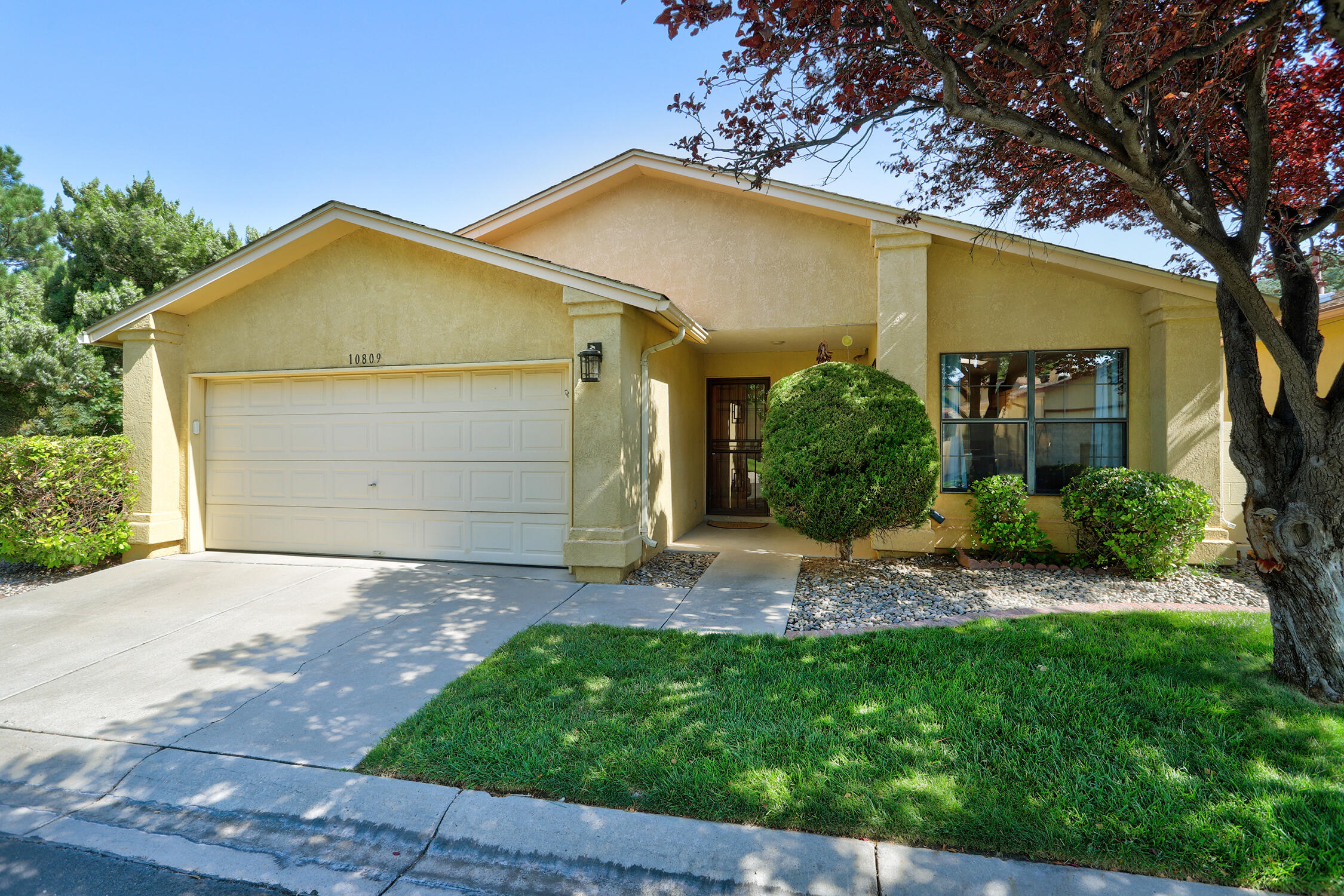 10809 Griffith Park Drive NE
