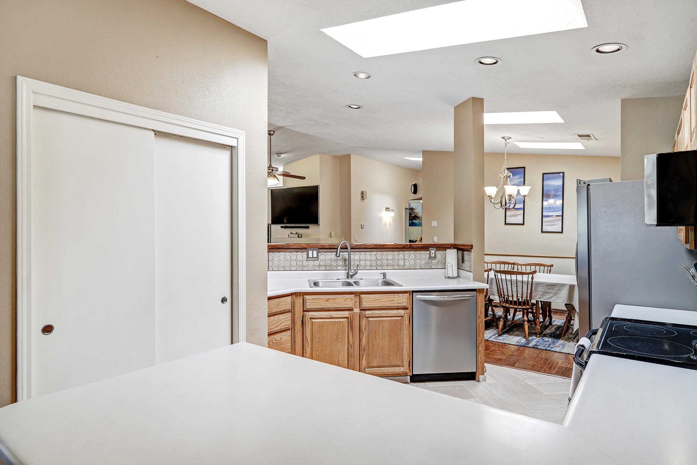 10809 Griffith Park Drive NE