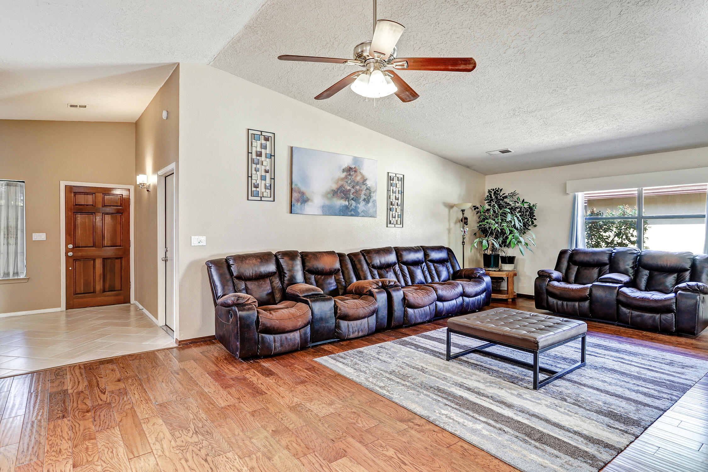 10809 Griffith Park Drive NE