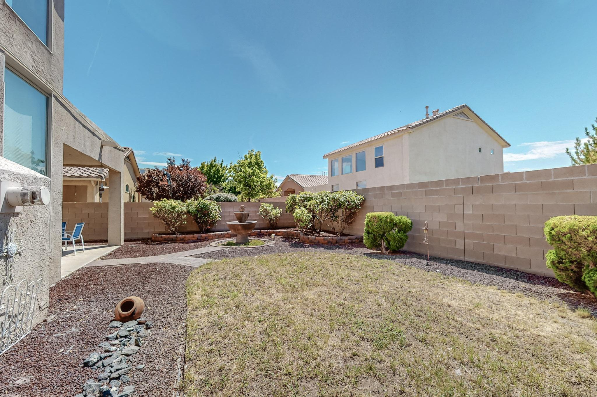 5948 Los Riscos Road NW