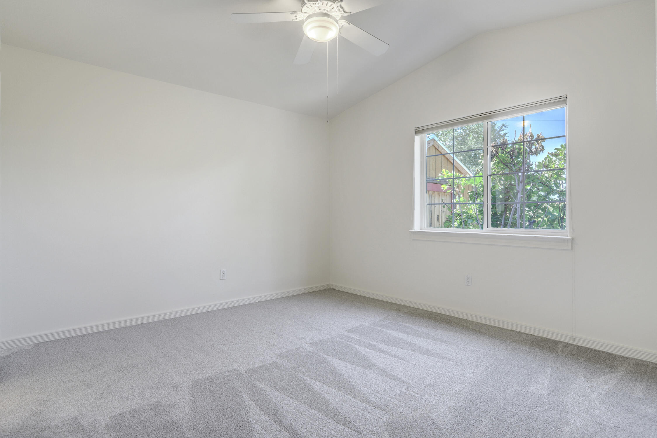 1532 Phoenix Avenue NW