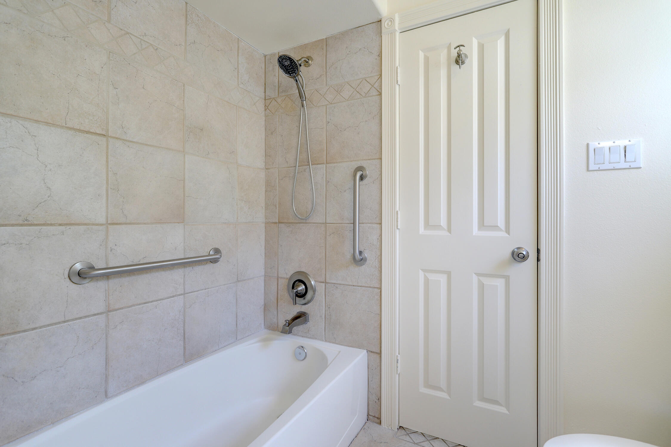 1532 Phoenix Avenue NW