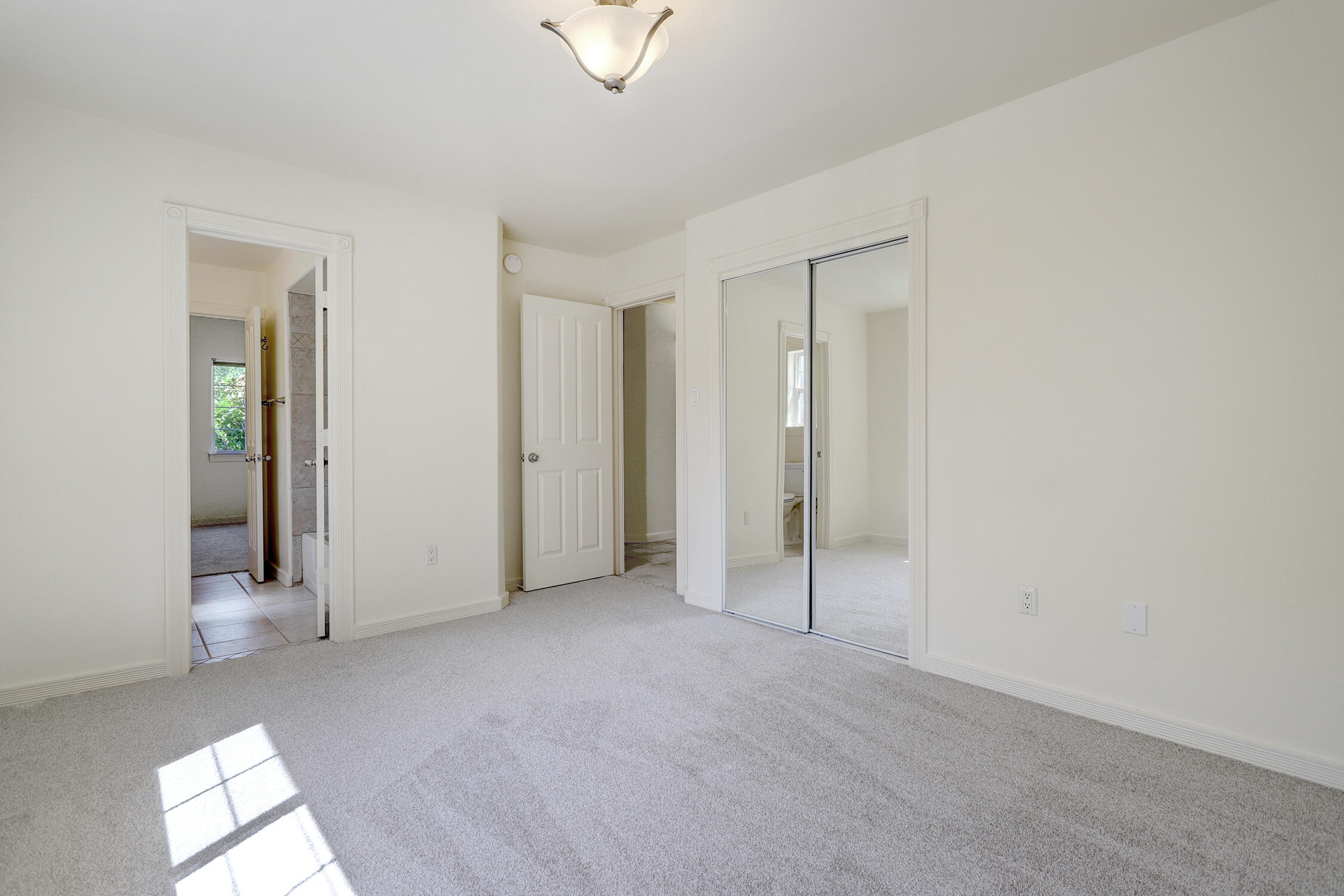 1532 Phoenix Avenue NW