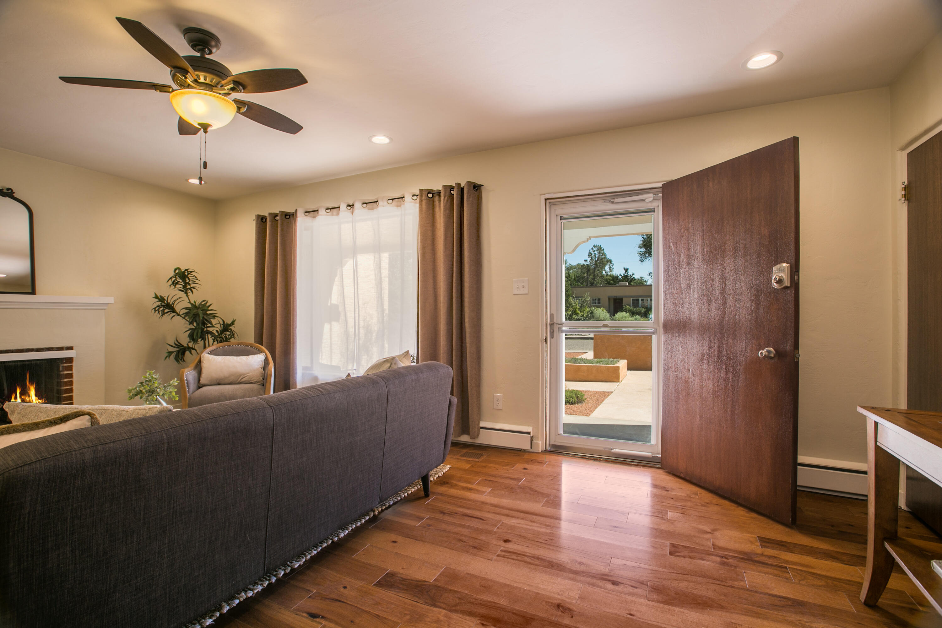 3619 Calle Del Monte NE