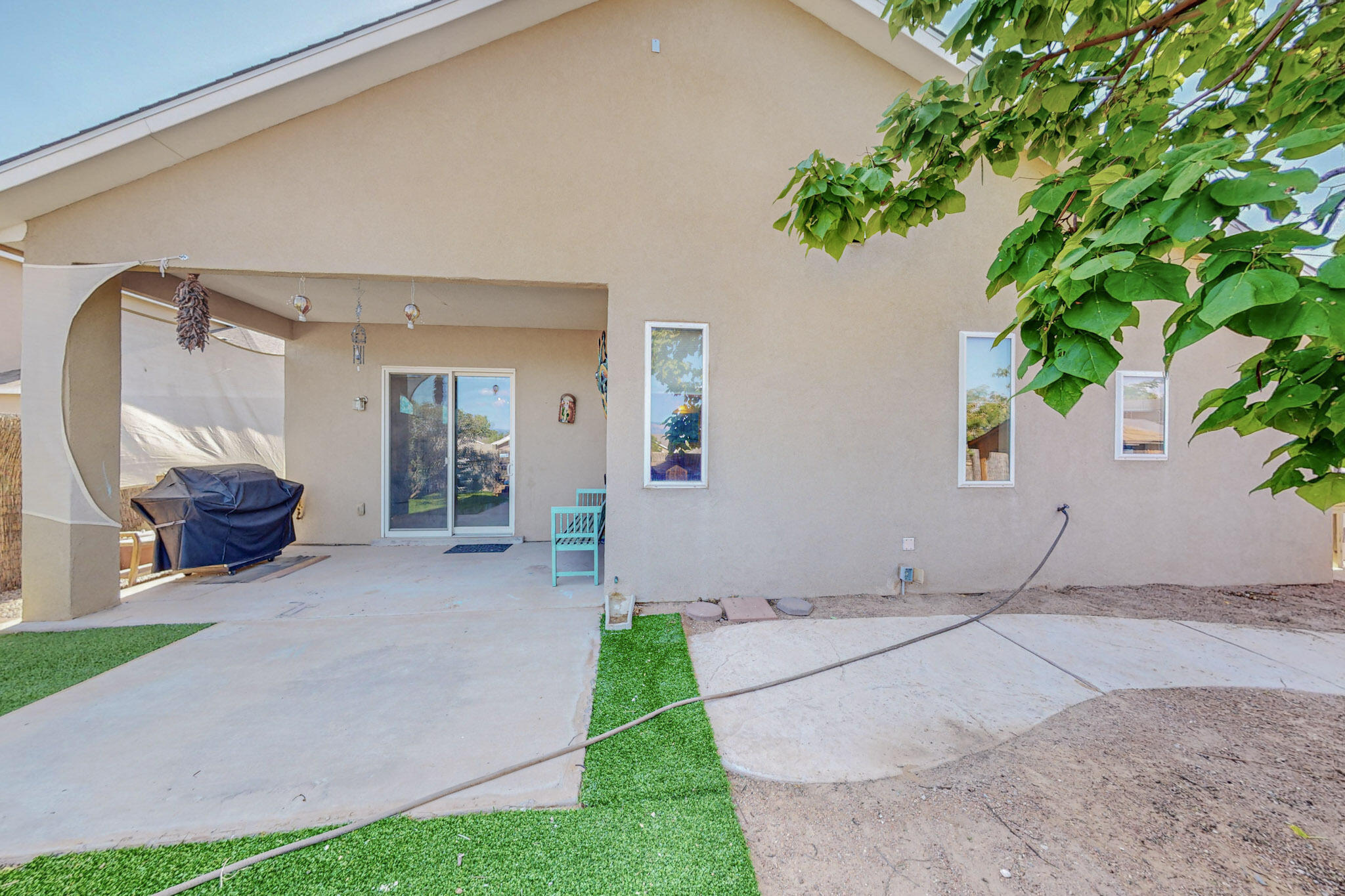 10436 Calle Mirlo NW