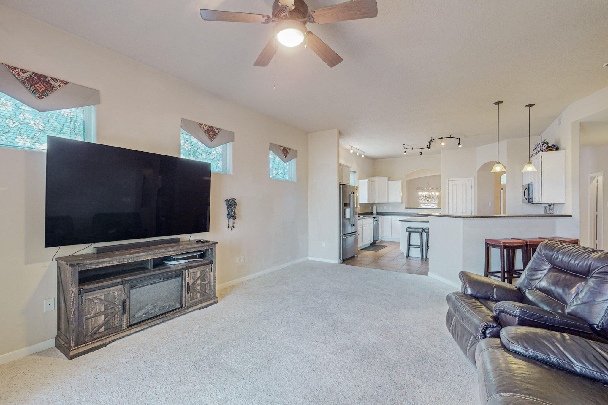 10436 Calle Mirlo NW