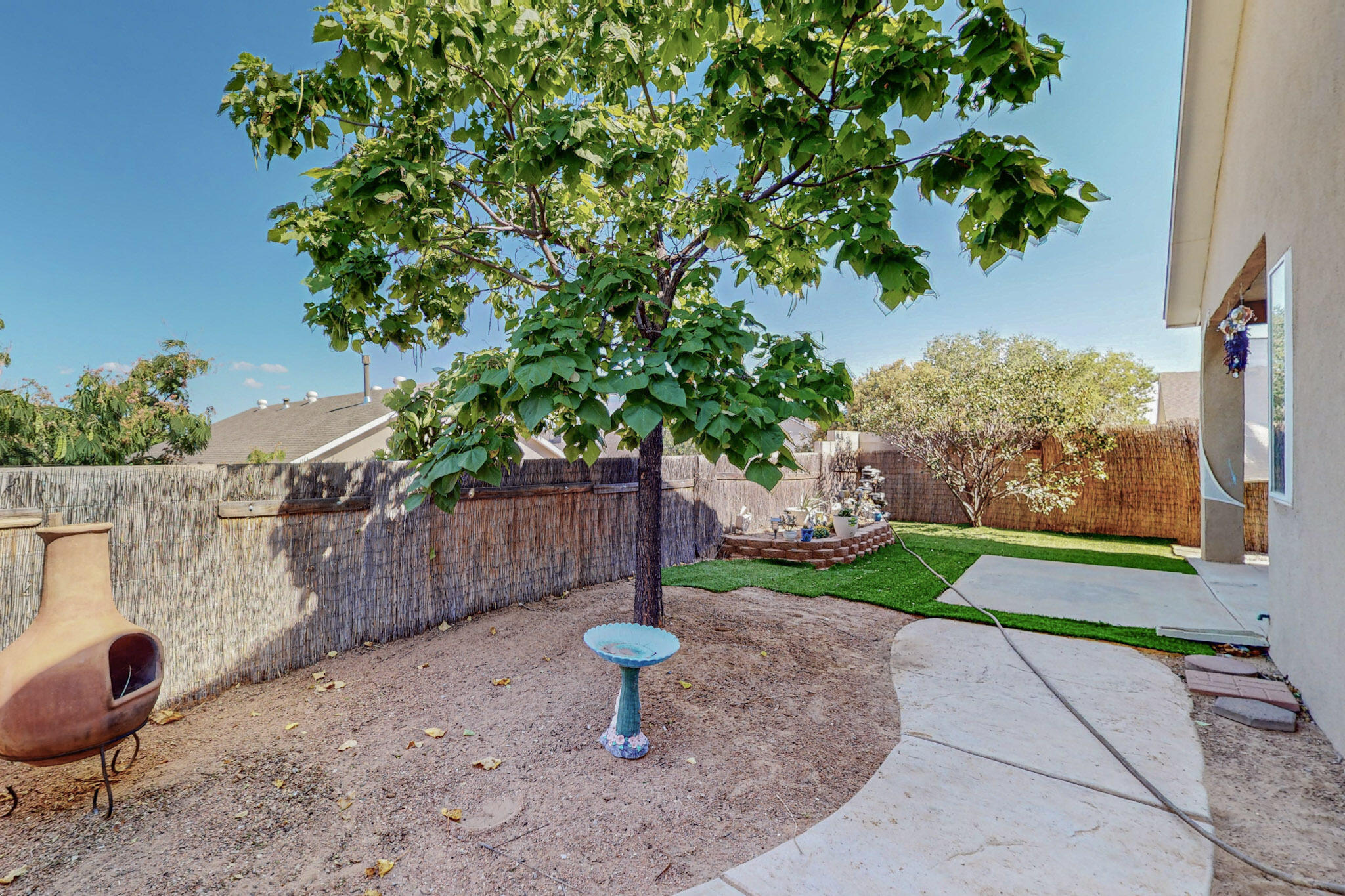 10436 Calle Mirlo NW