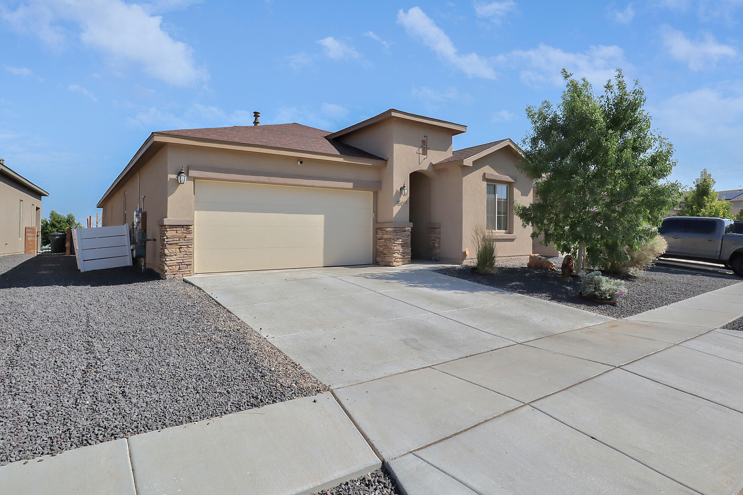 4509 Golden Eagle Loop NE