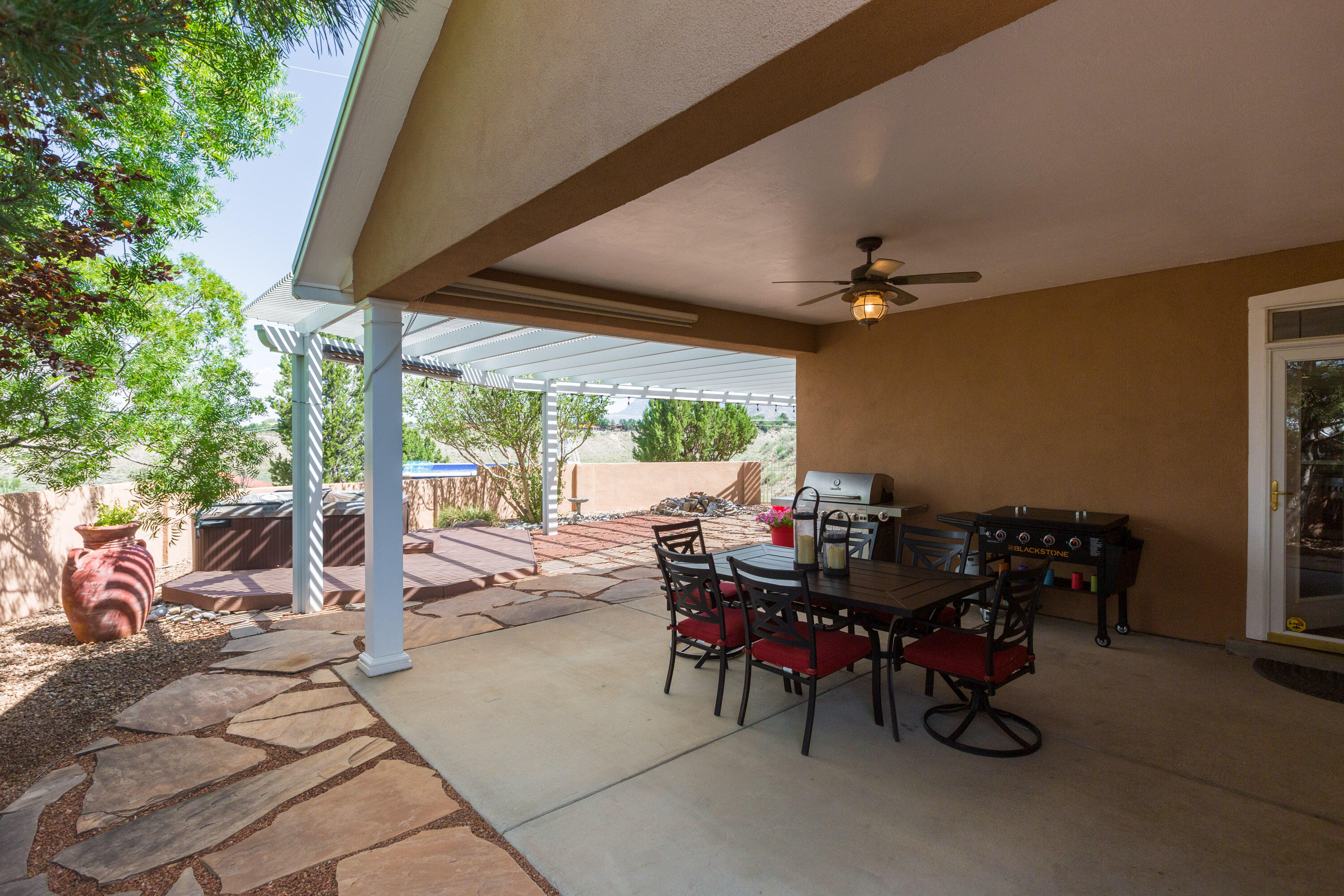 501 Accipitrine Court SE