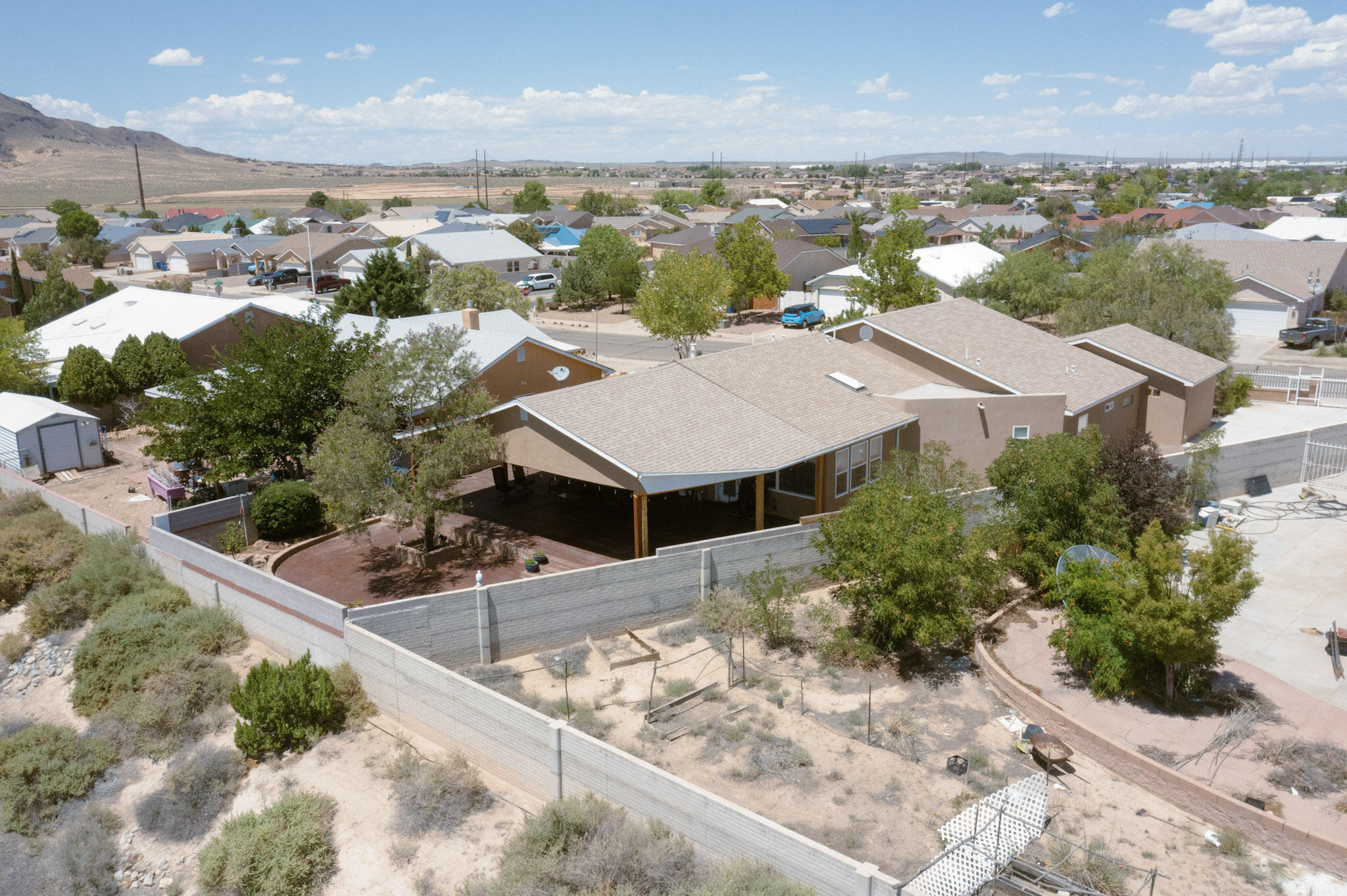 1925 Valley View Drive SW