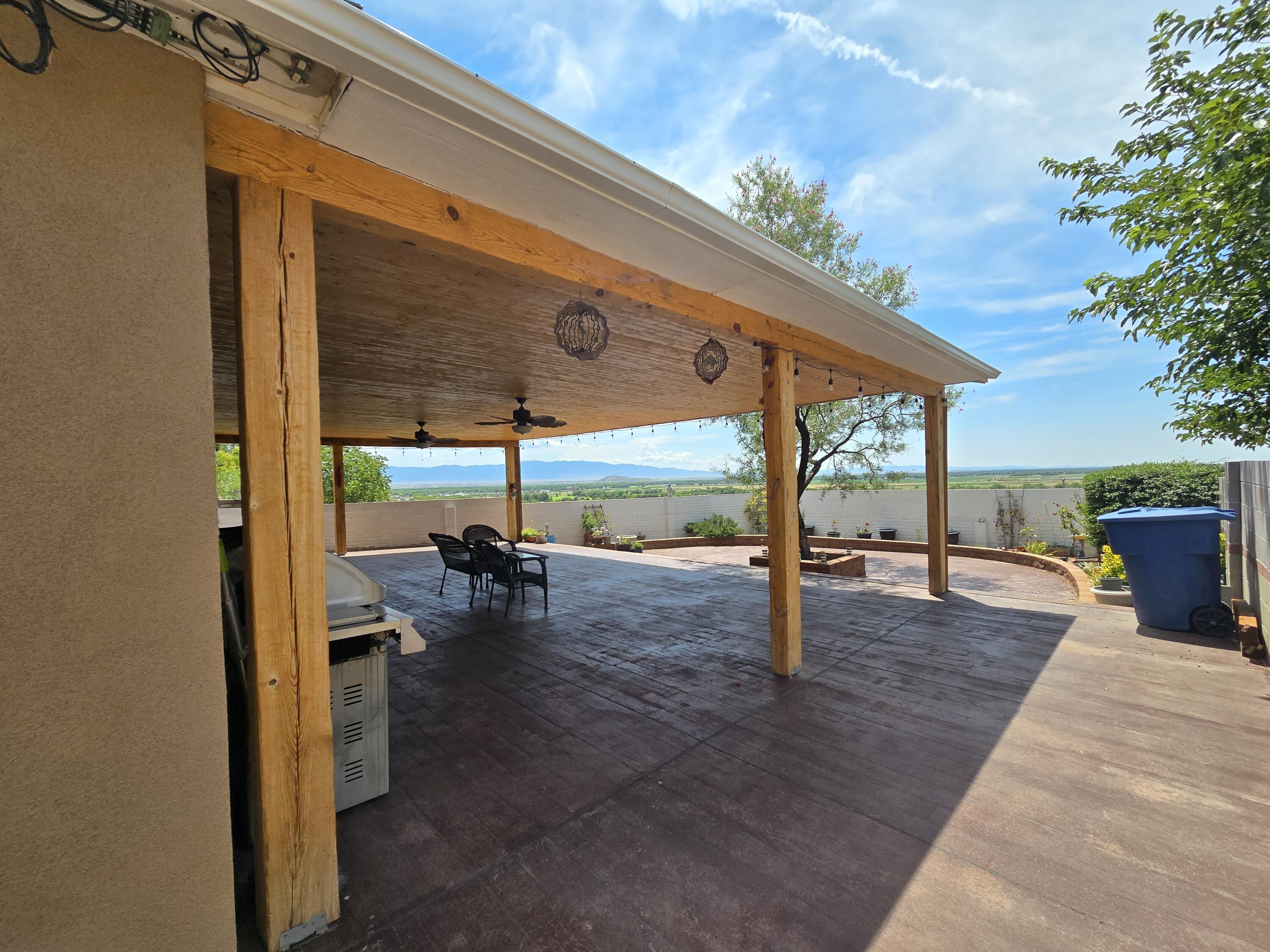 1925 Valley View Drive SW