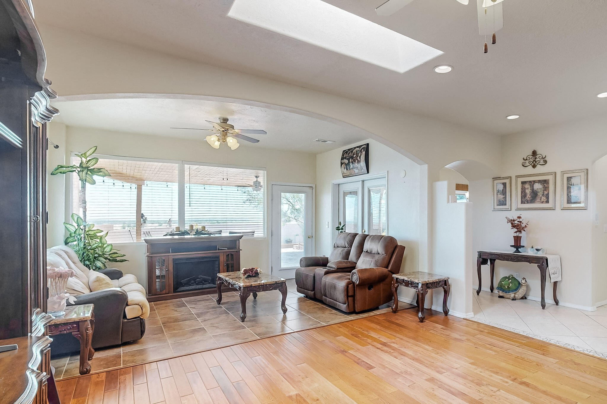 1925 Valley View Drive SW