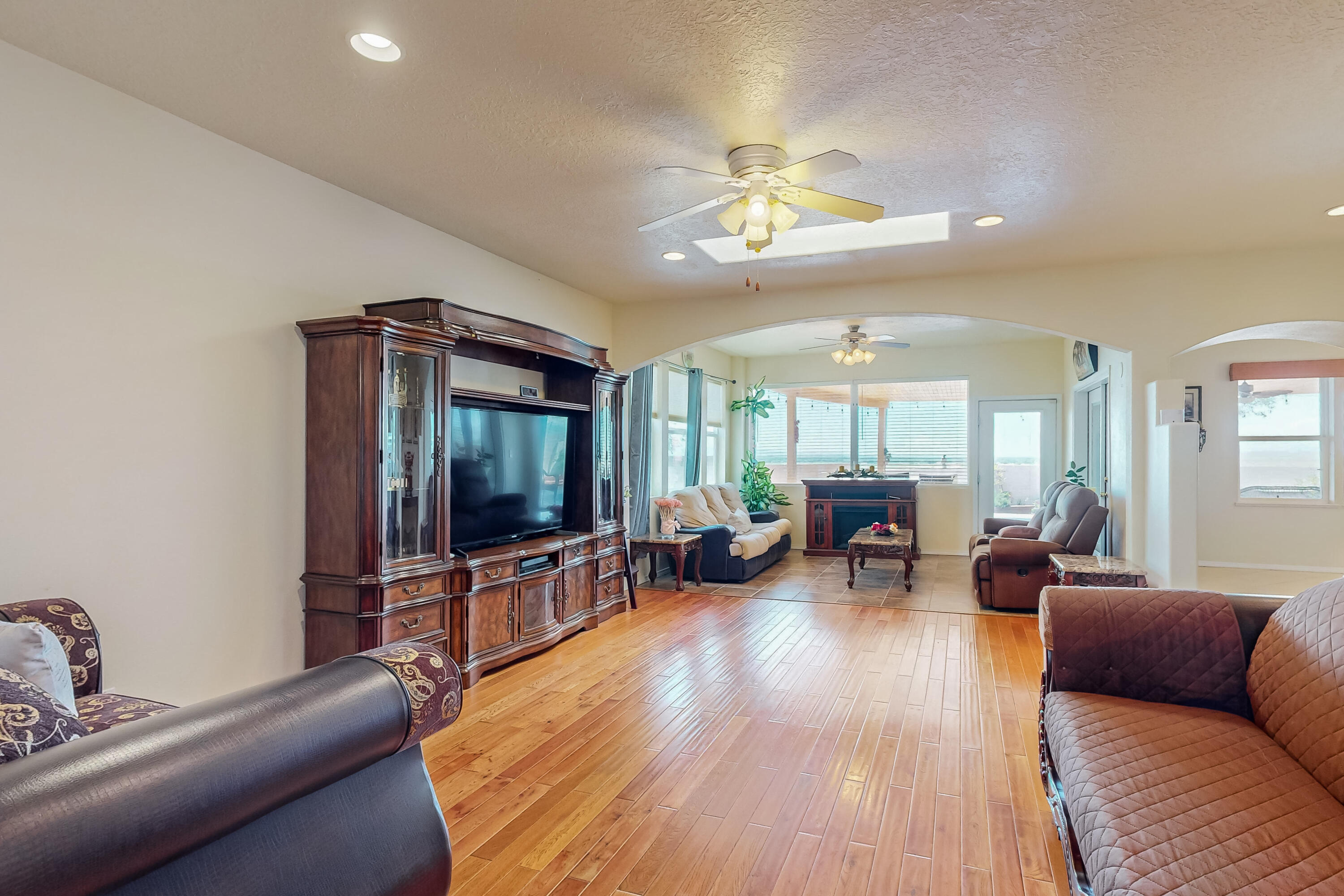 1925 Valley View Drive SW