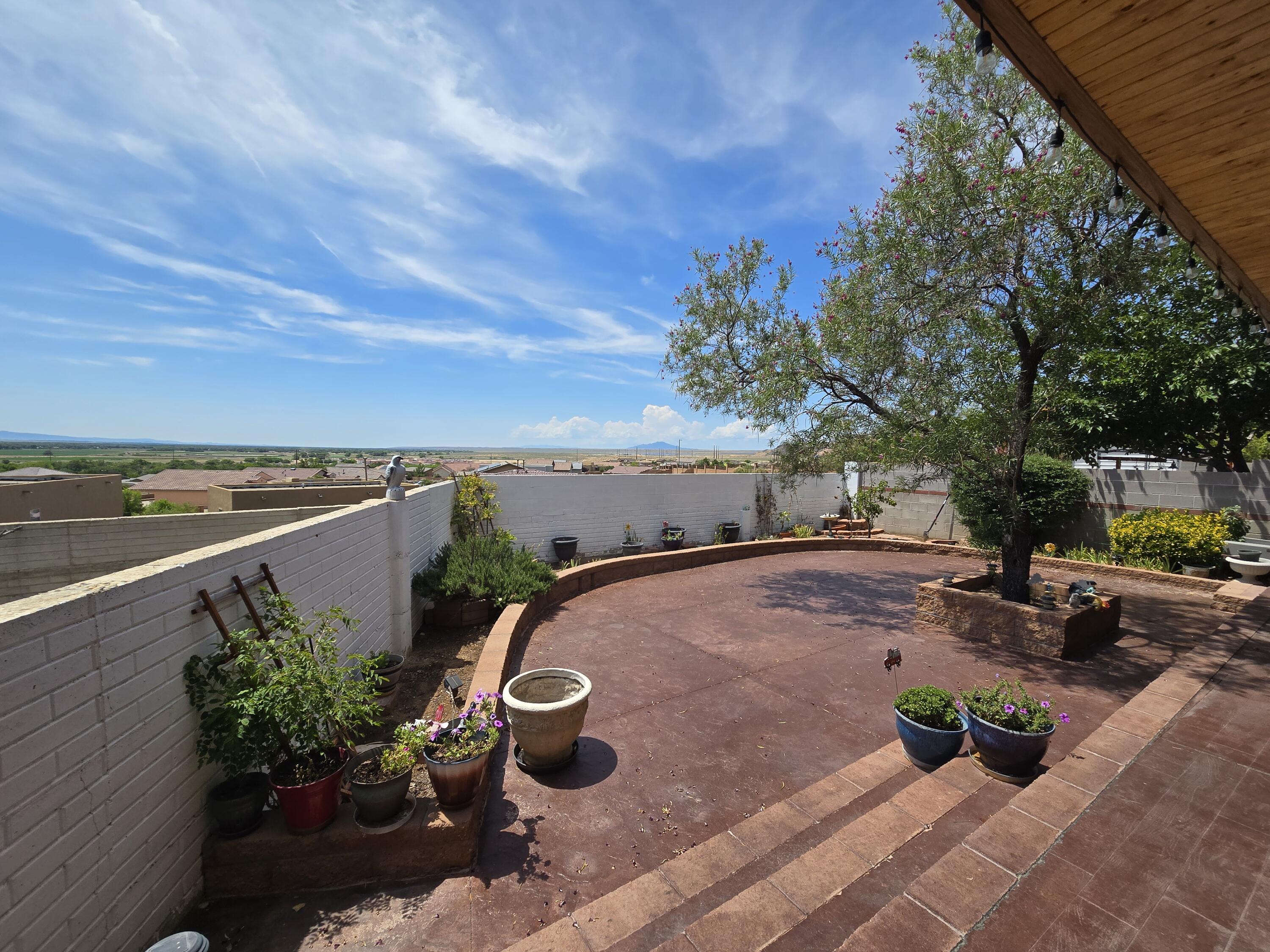 1925 Valley View Drive SW