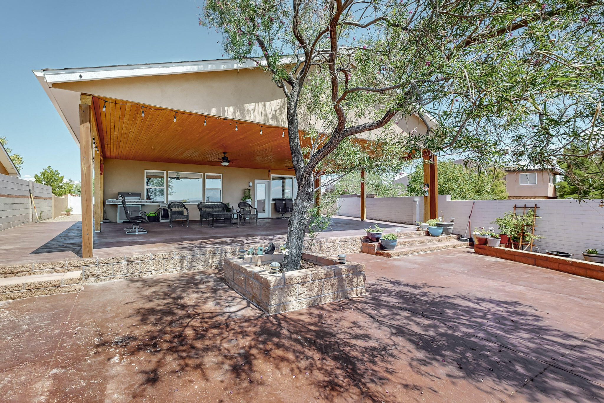 1925 Valley View Drive SW