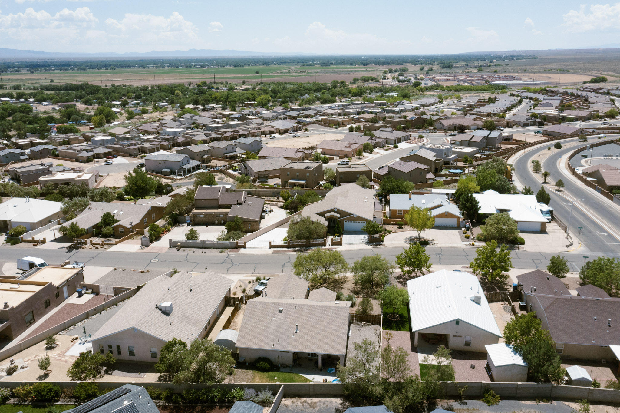 1925 Valley View Drive SW