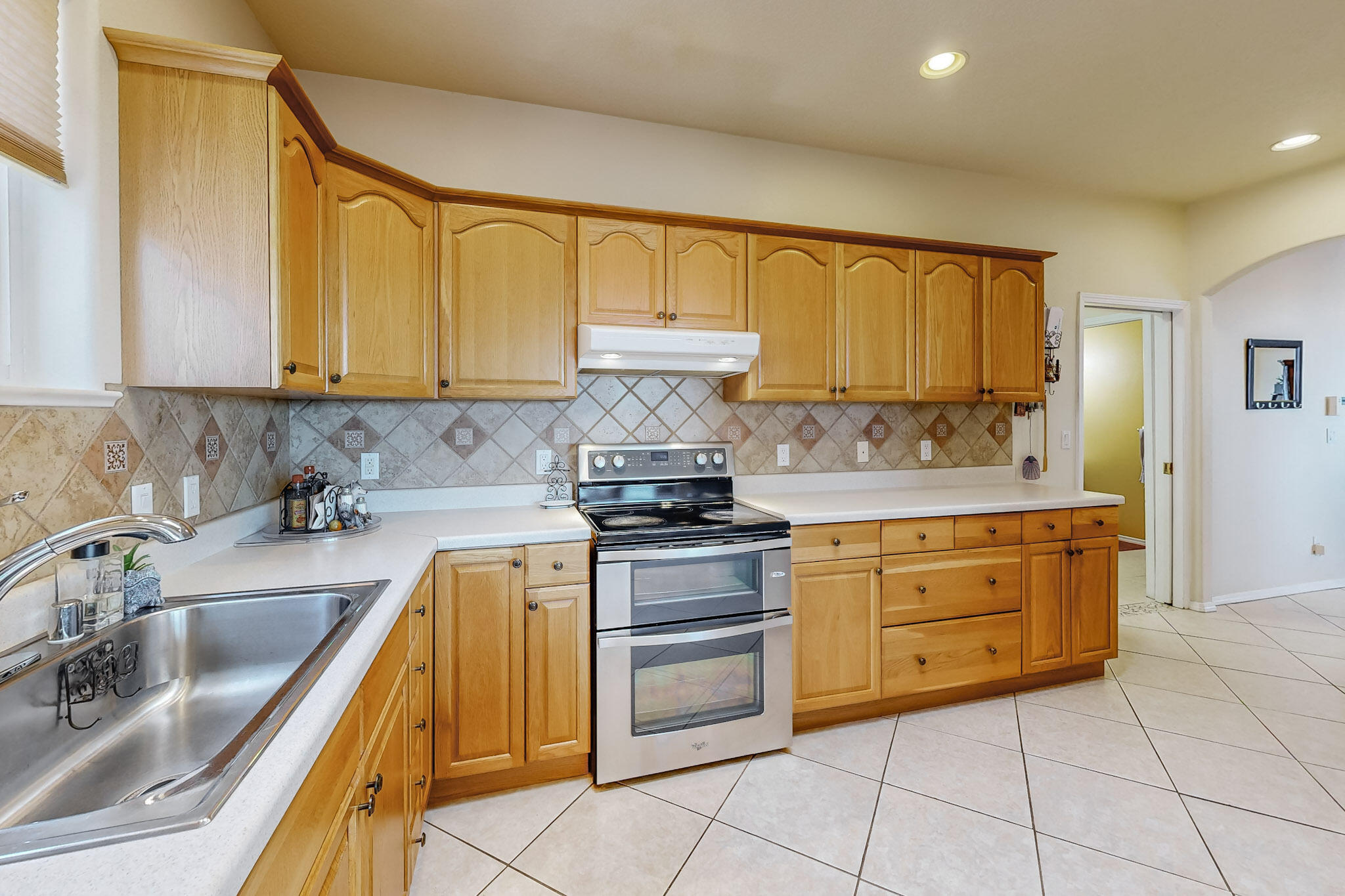 1925 Valley View Drive SW